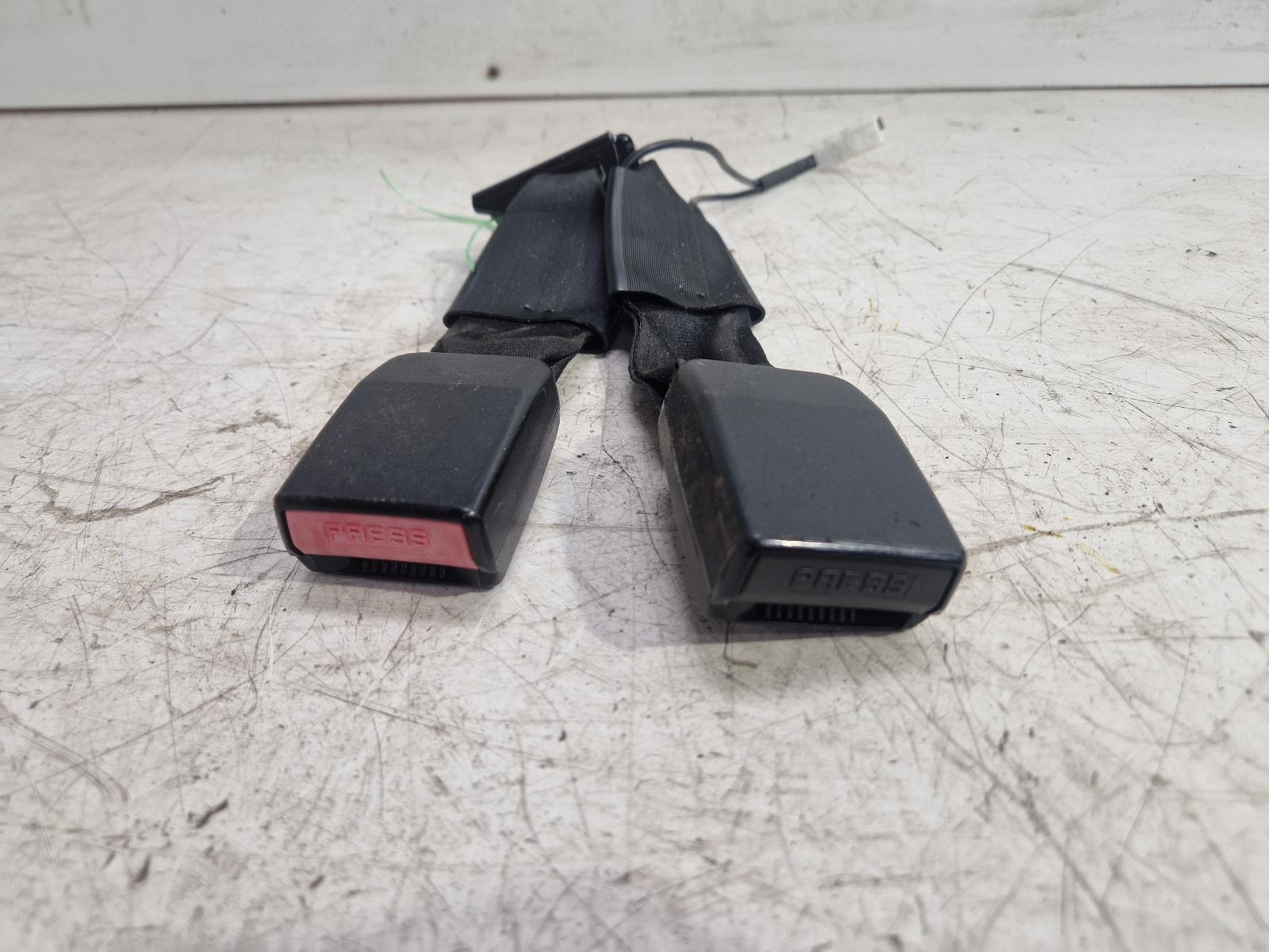 View Auto part Seat Belt Nissan Qashqai 2011