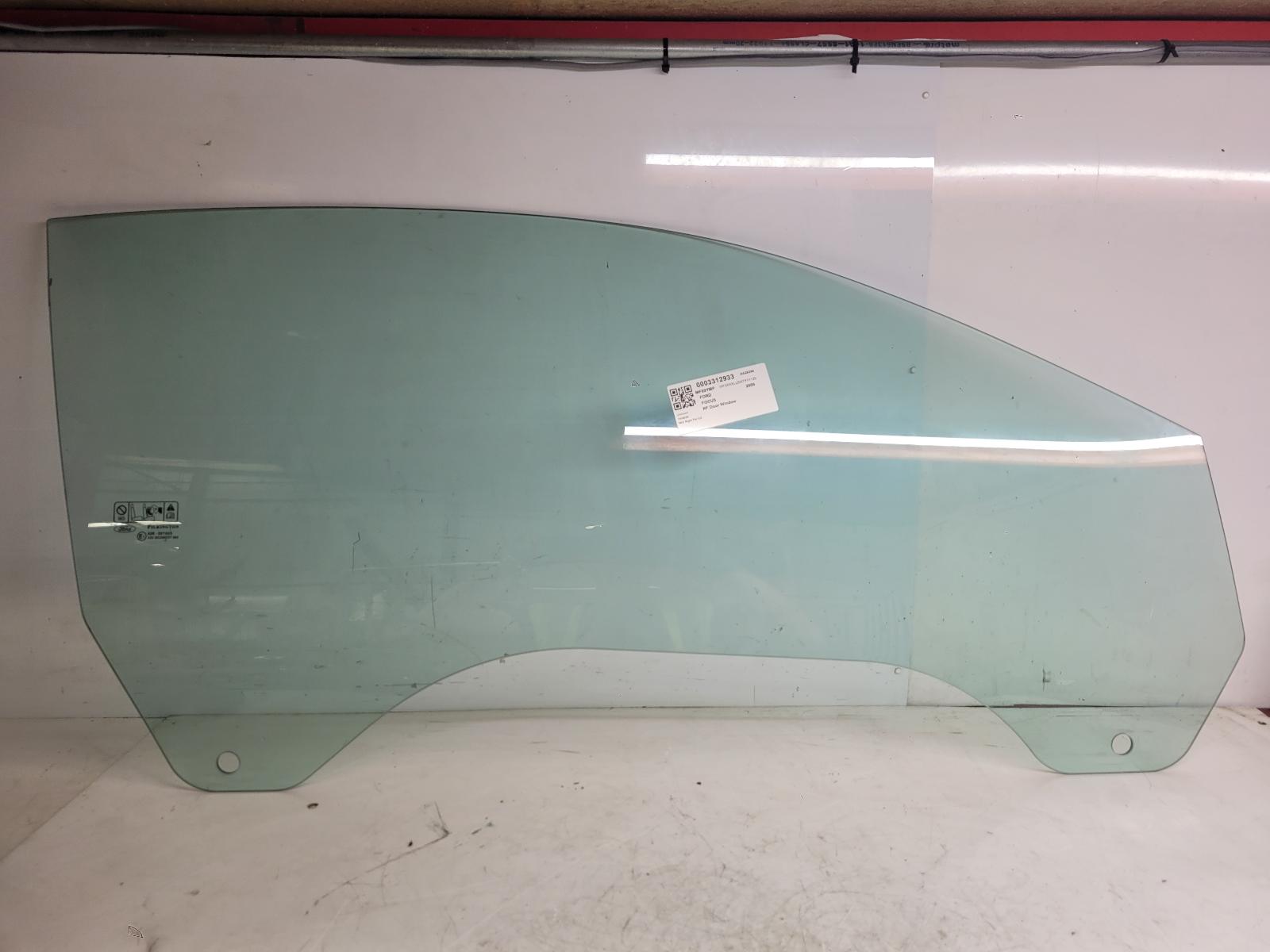 View Auto part RF Door Window Ford Focus 2009