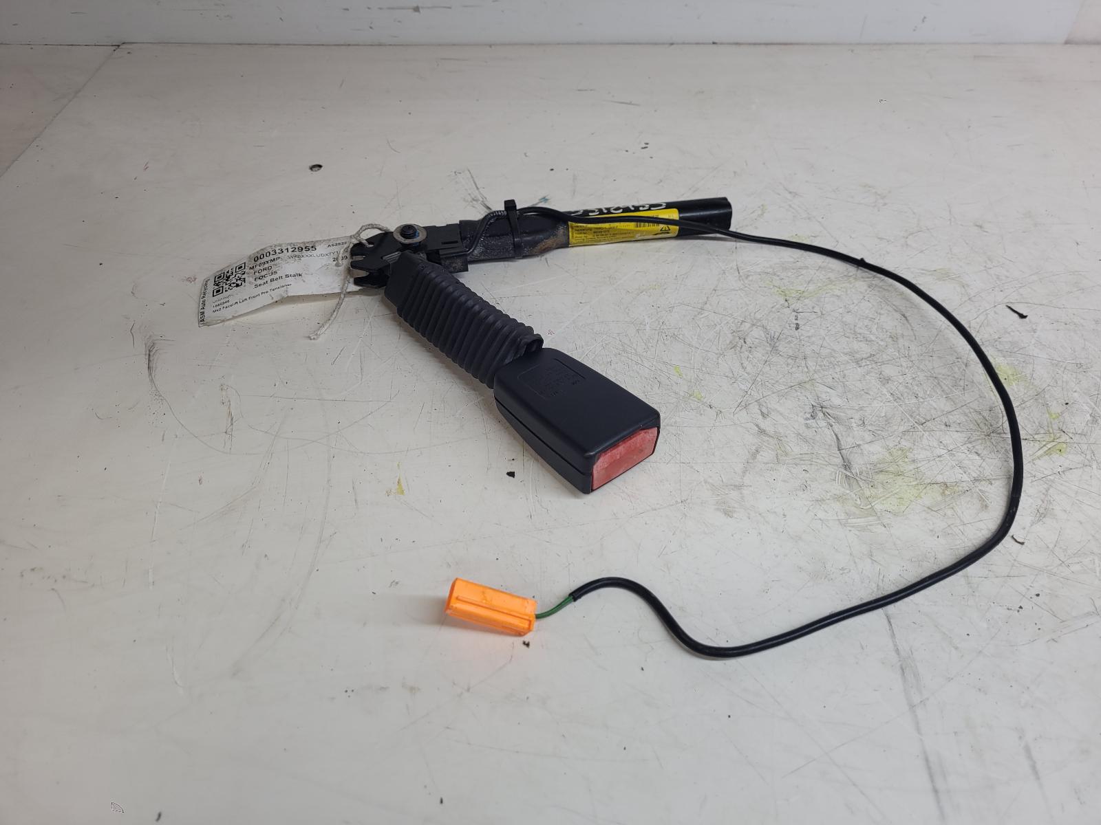 View Auto part Seat Belt Ford Focus 2009