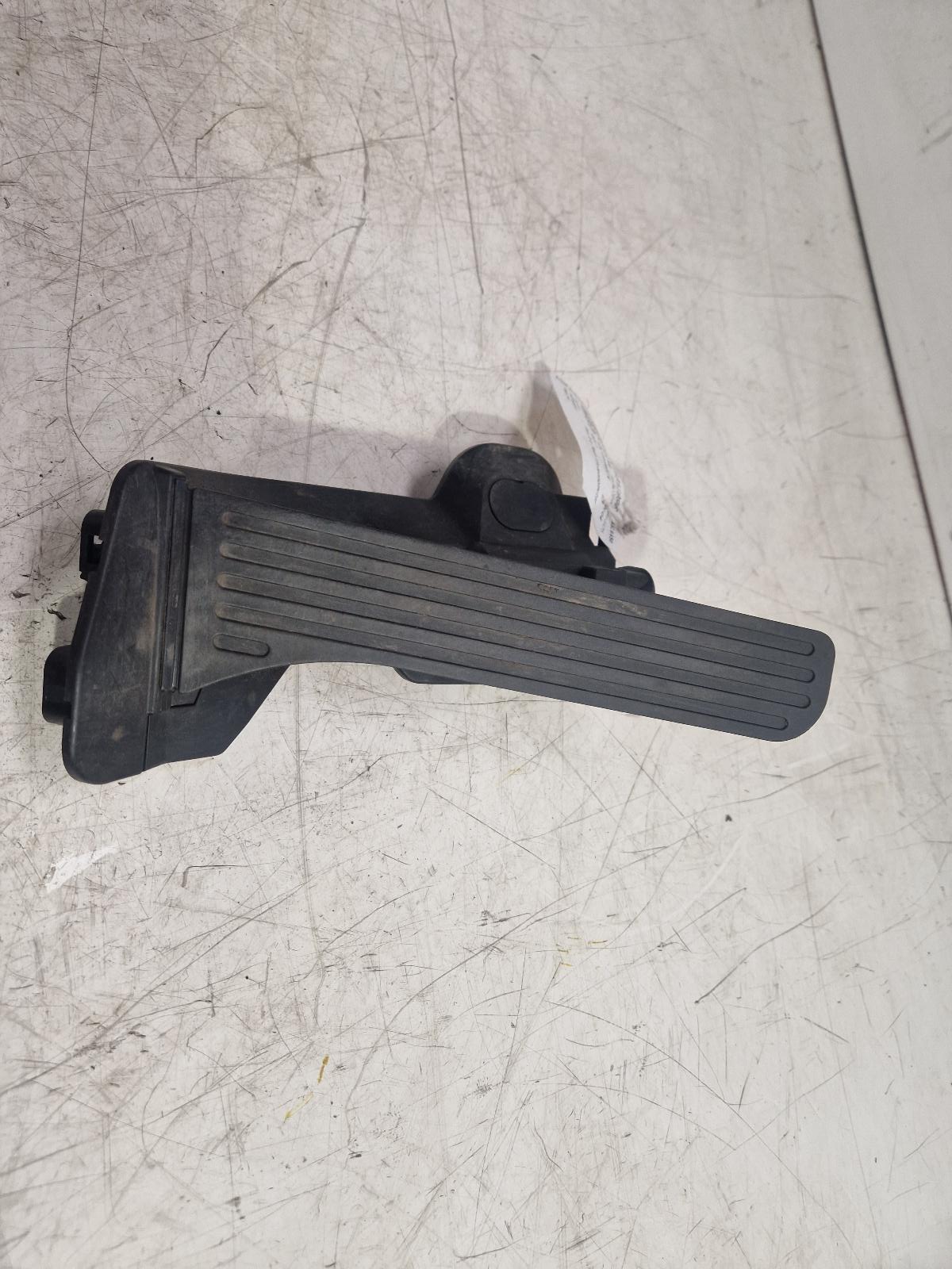 View Auto part Pedal Potentiometer Volkswagen Golf 2004