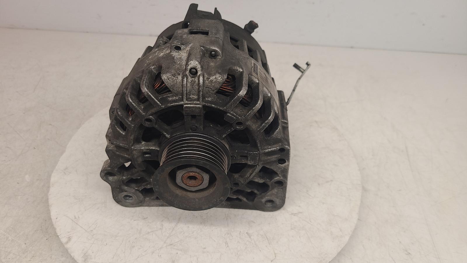 View Auto part Alternator Volkswagen Polo 2004