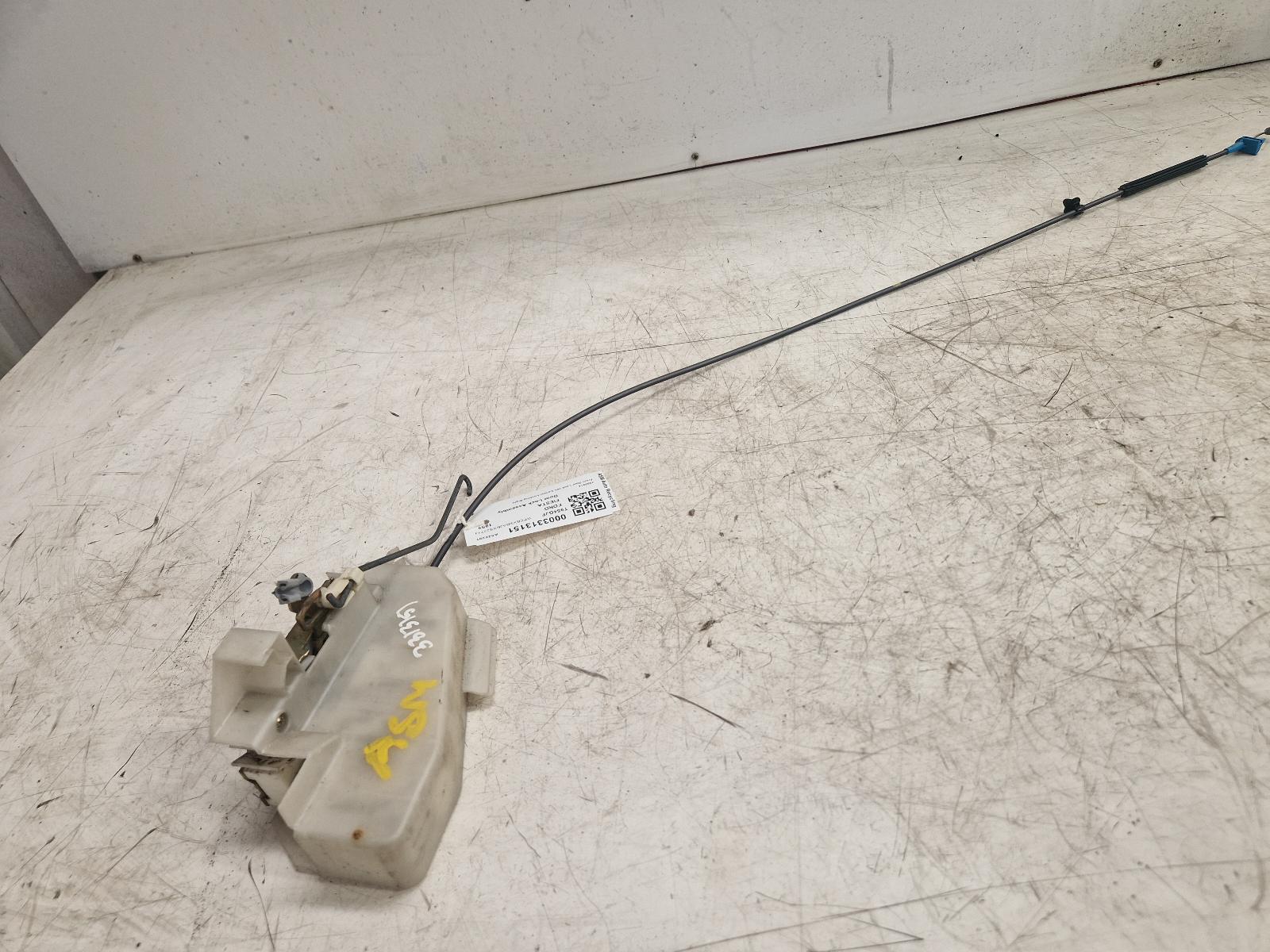 View Auto part Door Lock Assembly Ford Fiesta 1999