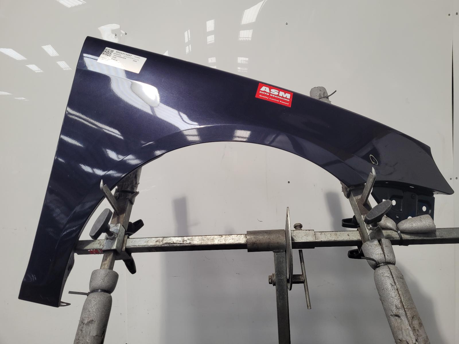 View Auto part R Wing Volkswagen Eos 2008
