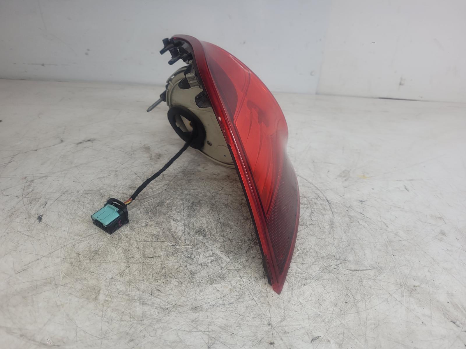 View Auto part L Taillight Volkswagen Eos 2008