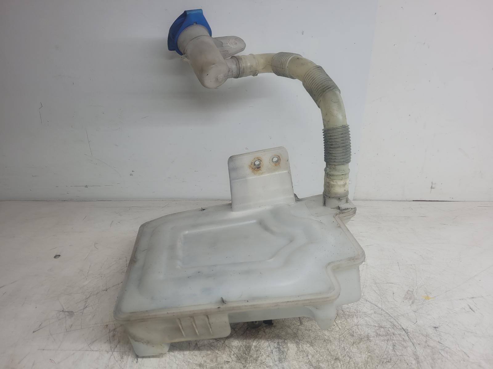 View Auto part Washer Bottle Volkswagen Eos 2008