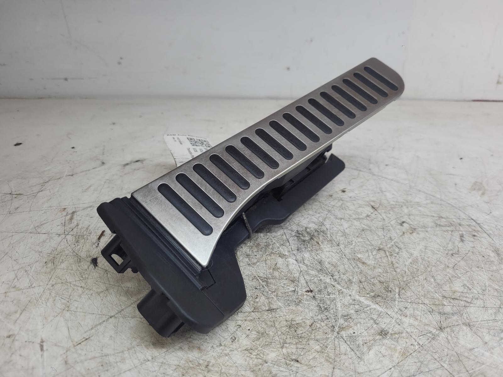 View Auto part Pedal Potentiometer Volkswagen Eos 2008