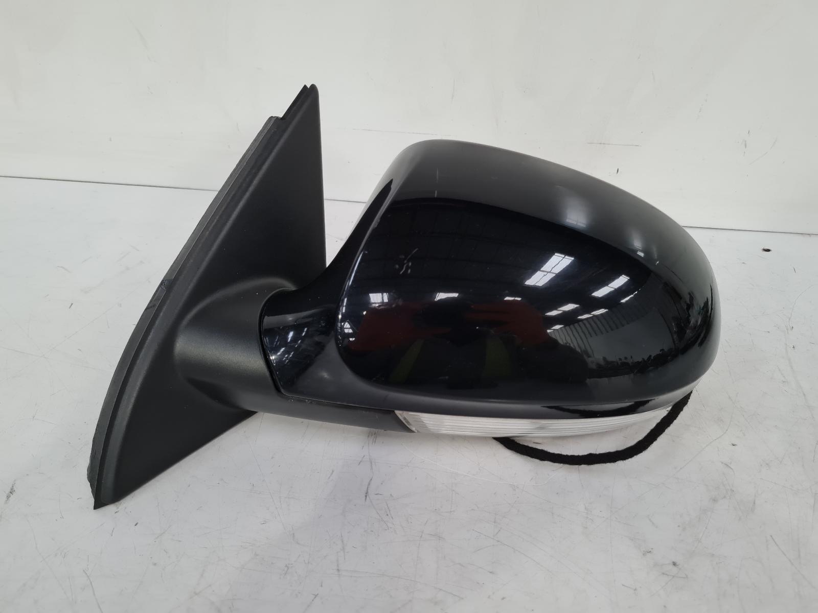 View Auto part L Door Mirror Volkswagen Passat 2009