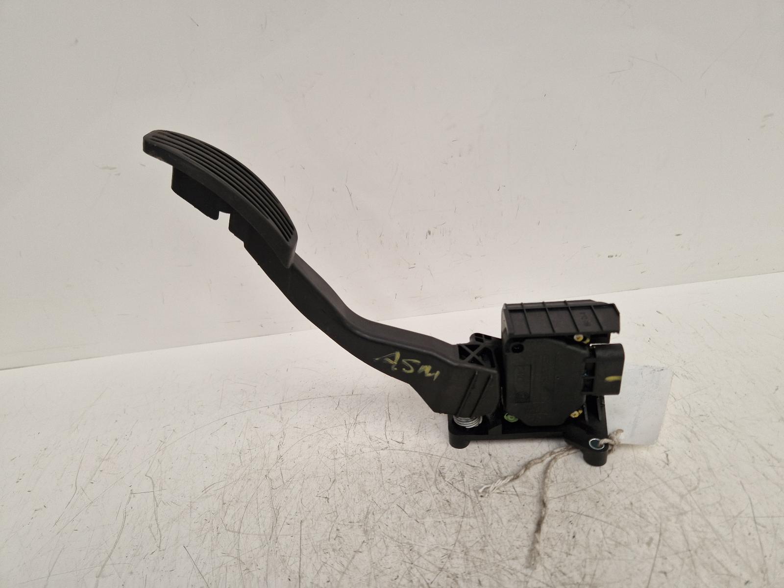 View Auto part Pedal Potentiometer Fiat 500 2011