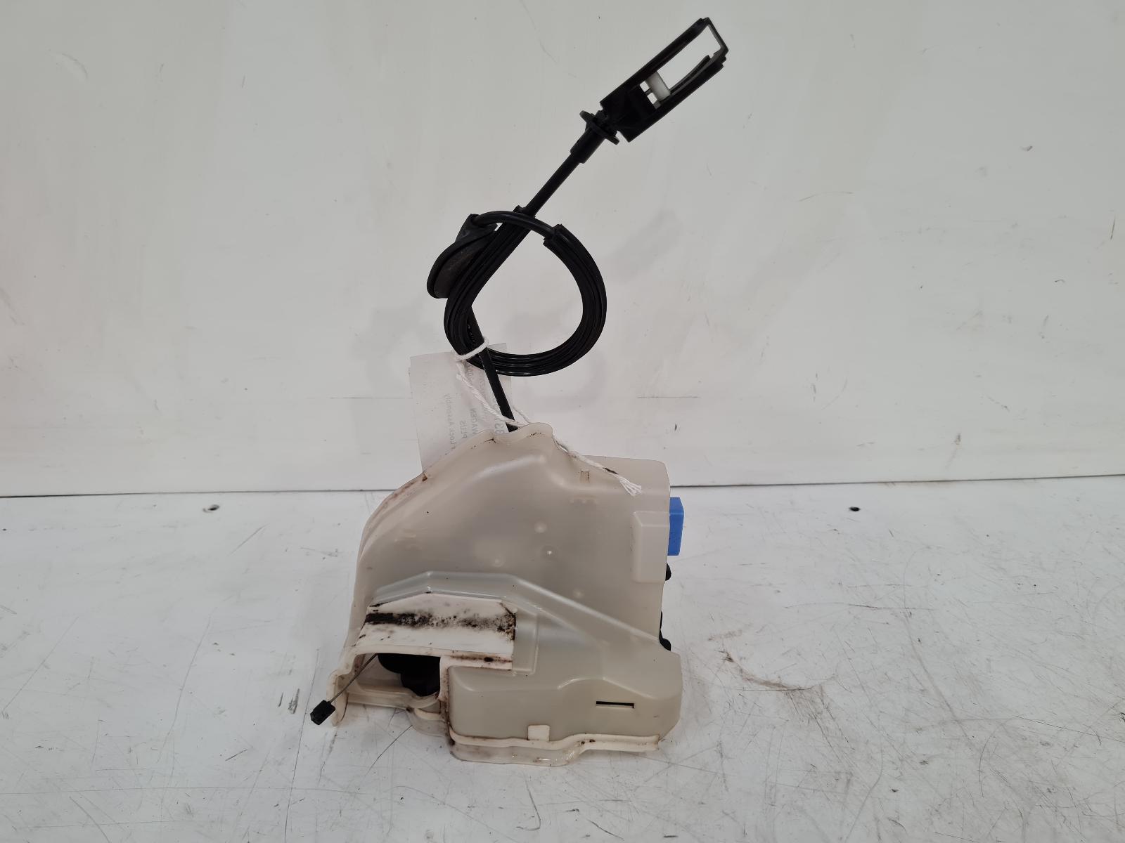 View Auto part Door Lock Assembly Volkswagen Golf Plus 2007