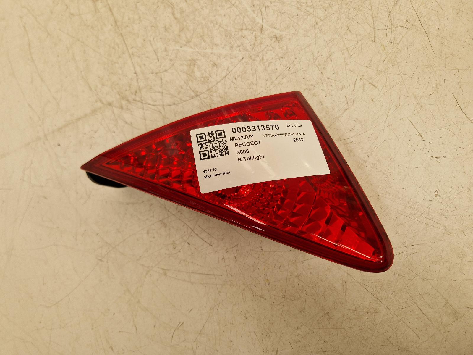 View Auto part R Taillight Peugeot 3008 2012