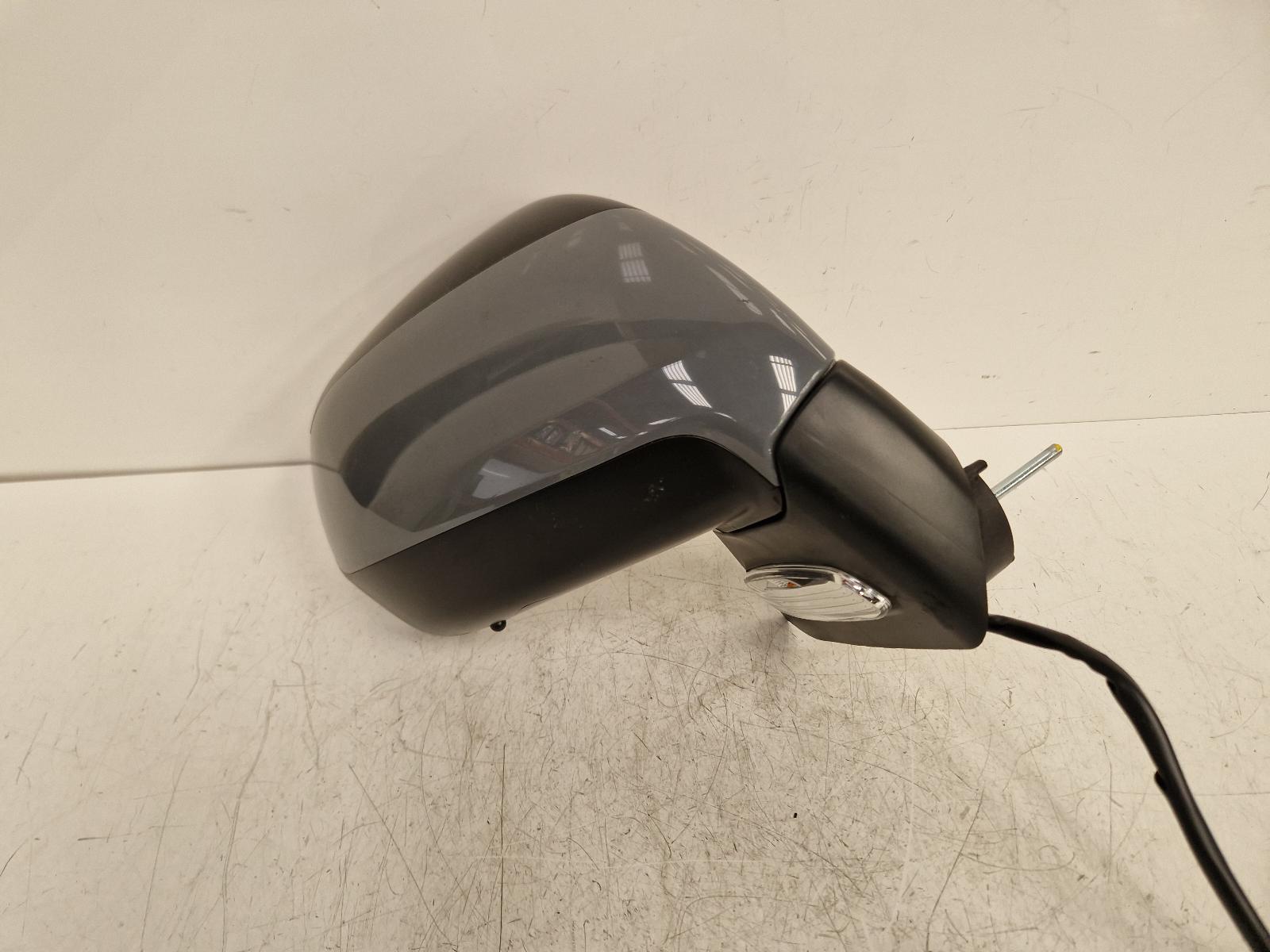 View Auto part R Door Mirror Peugeot 3008 2012