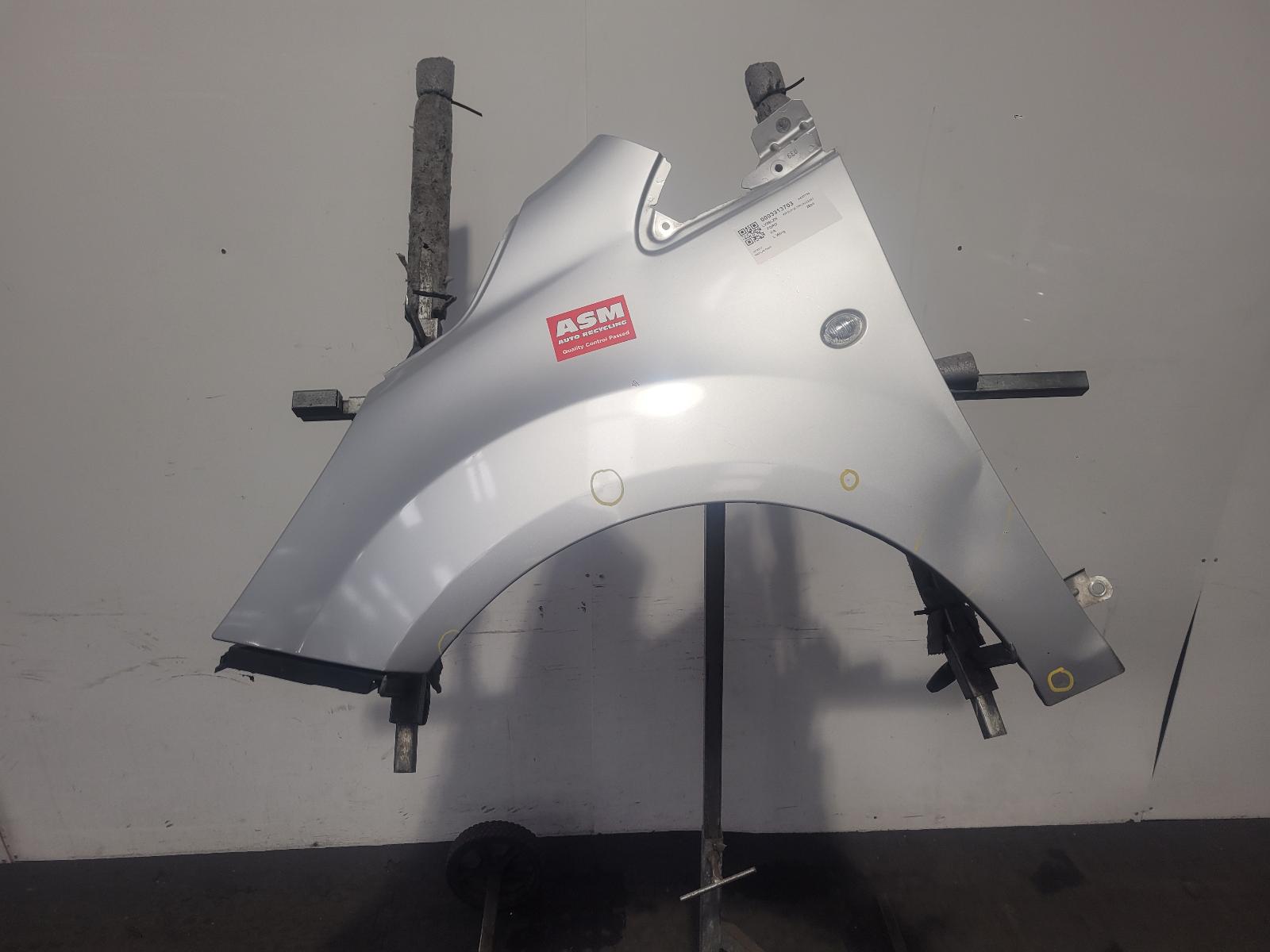 View Auto part L Wing Ford Ka 2009