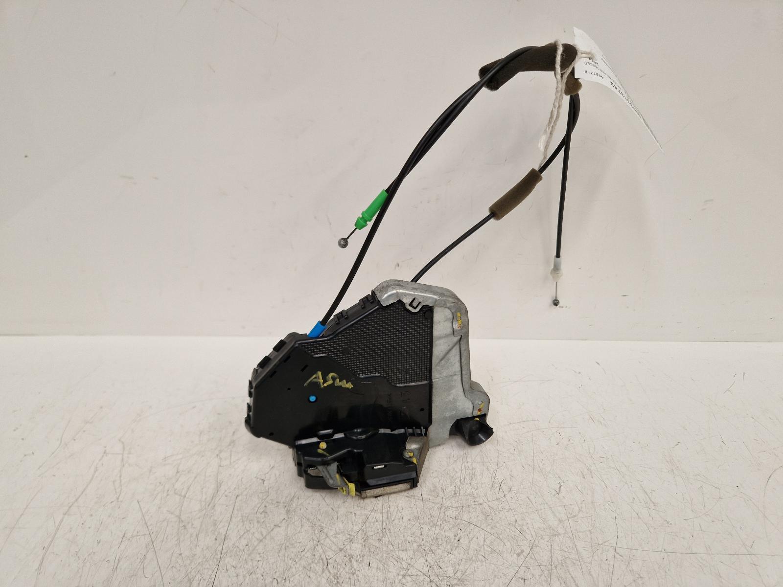 View Auto part Door Lock Assembly Toyota Avensis 2011