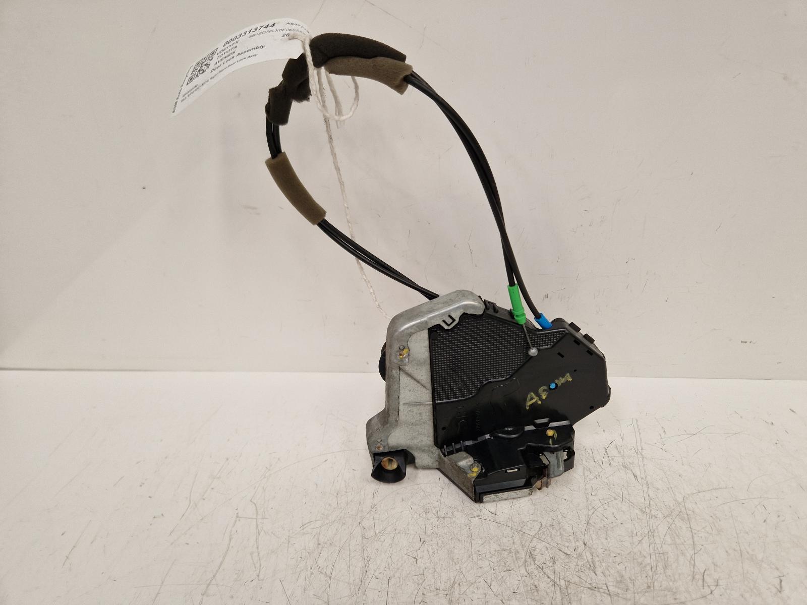 View Auto part Door Lock Assembly Toyota Avensis 2011