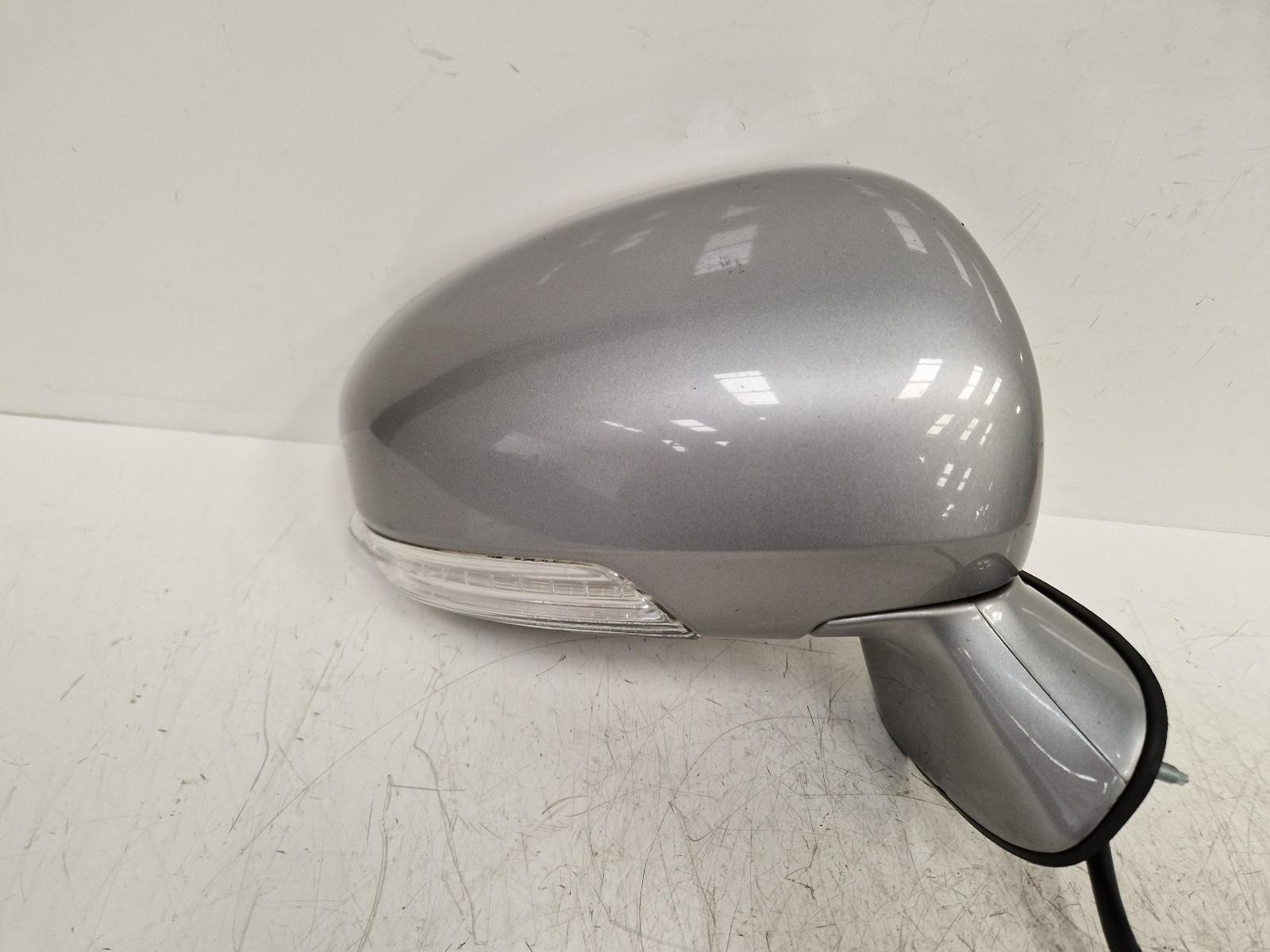 View Auto part R Door Mirror Toyota Avensis 2011