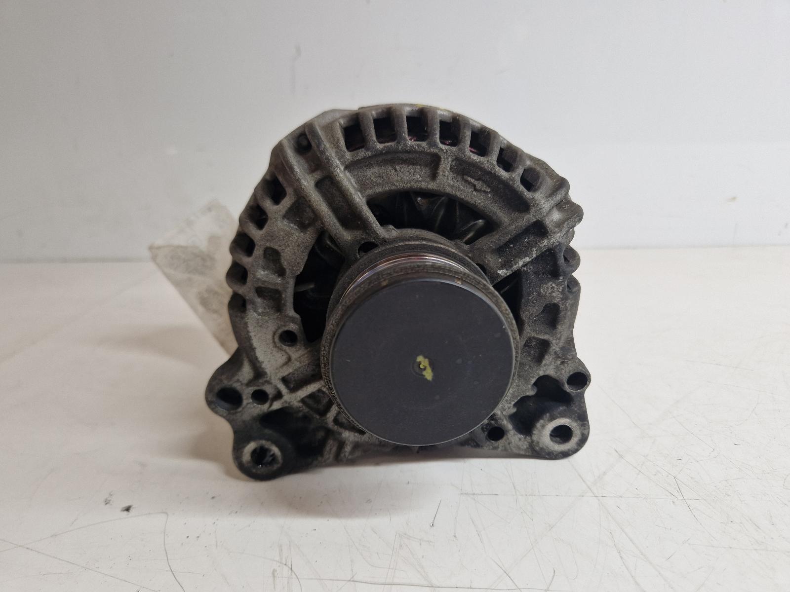 View Auto part Alternator Volkswagen Golf 2010
