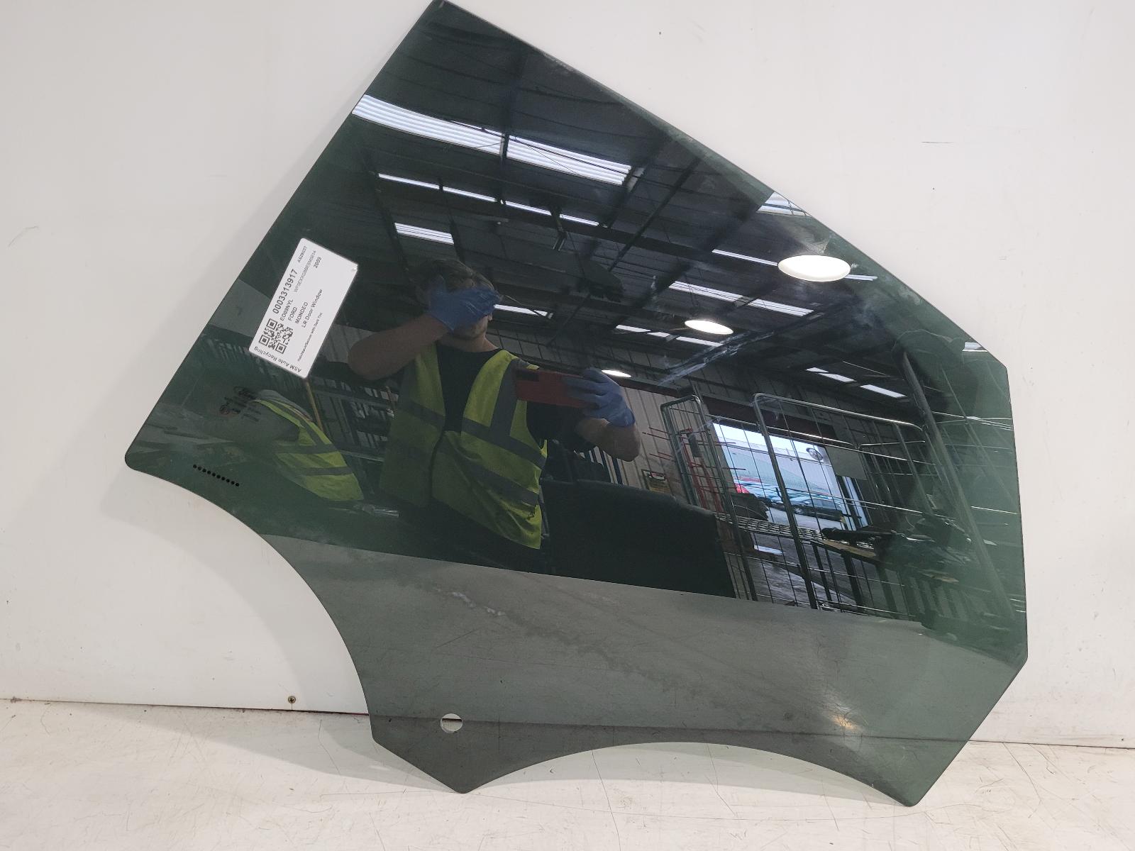 View Auto part LR Door Window Ford Mondeo 2009