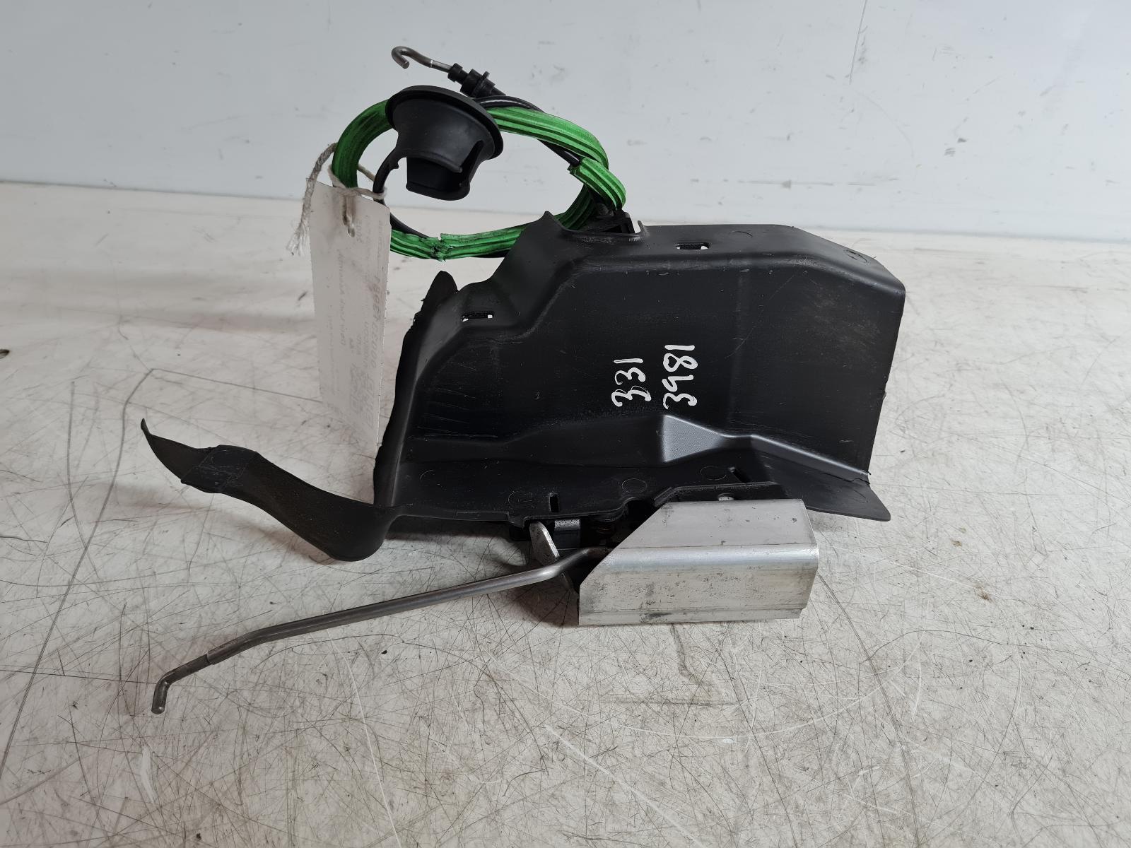 View Auto part Door Lock Assembly Audi A4 2005
