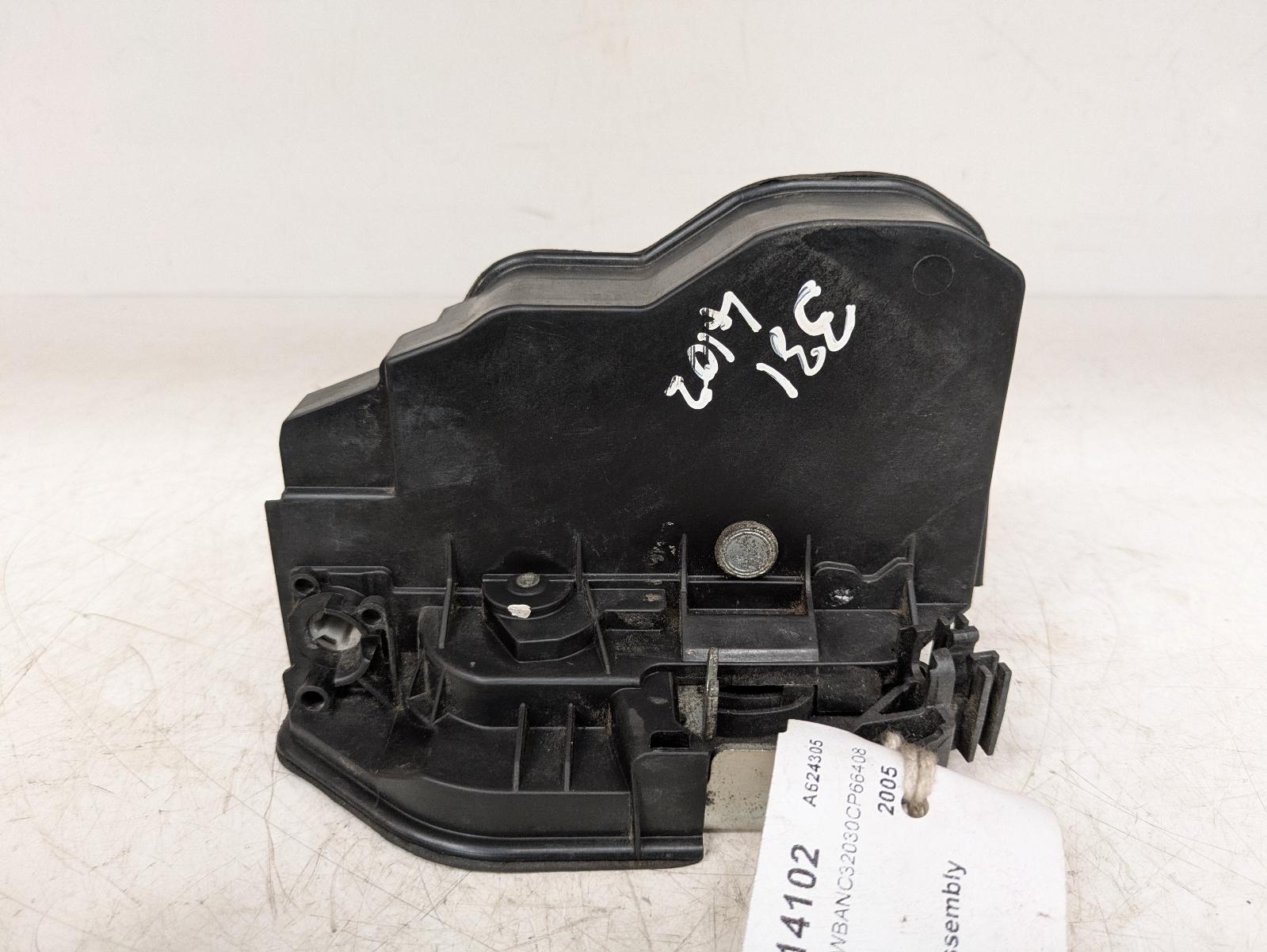 View Auto part Door Lock Assembly Bmw 5 Series 2005