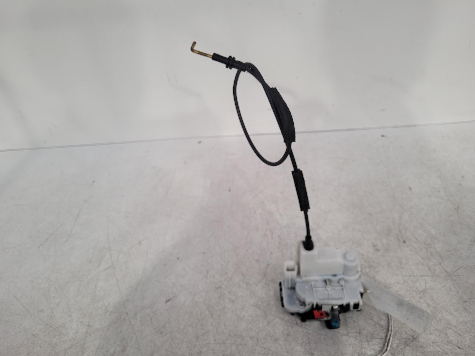 View Auto part Door Lock Assembly Fiat 500 2012