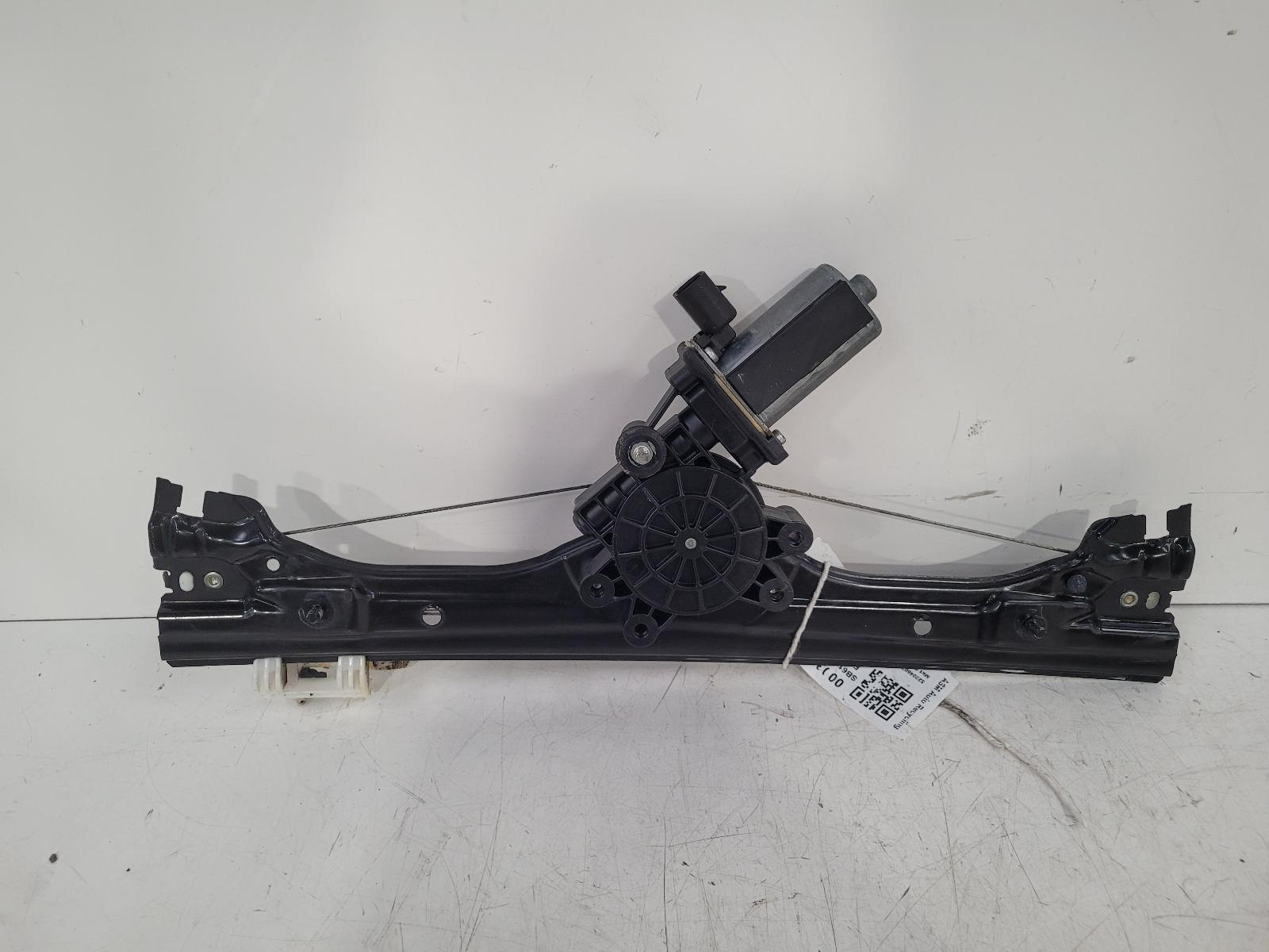 View Auto part RF Window Regulator Fiat 500 2012