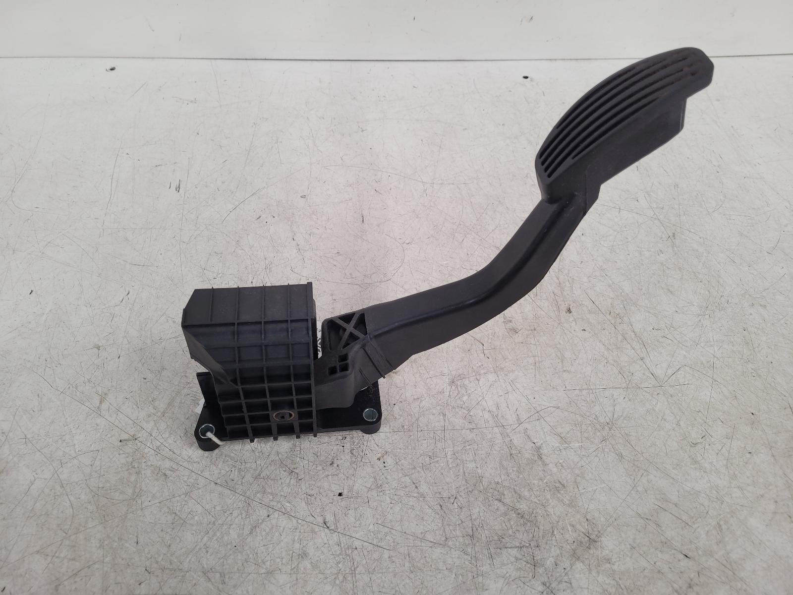 View Auto part Pedal Potentiometer Fiat 500 2012