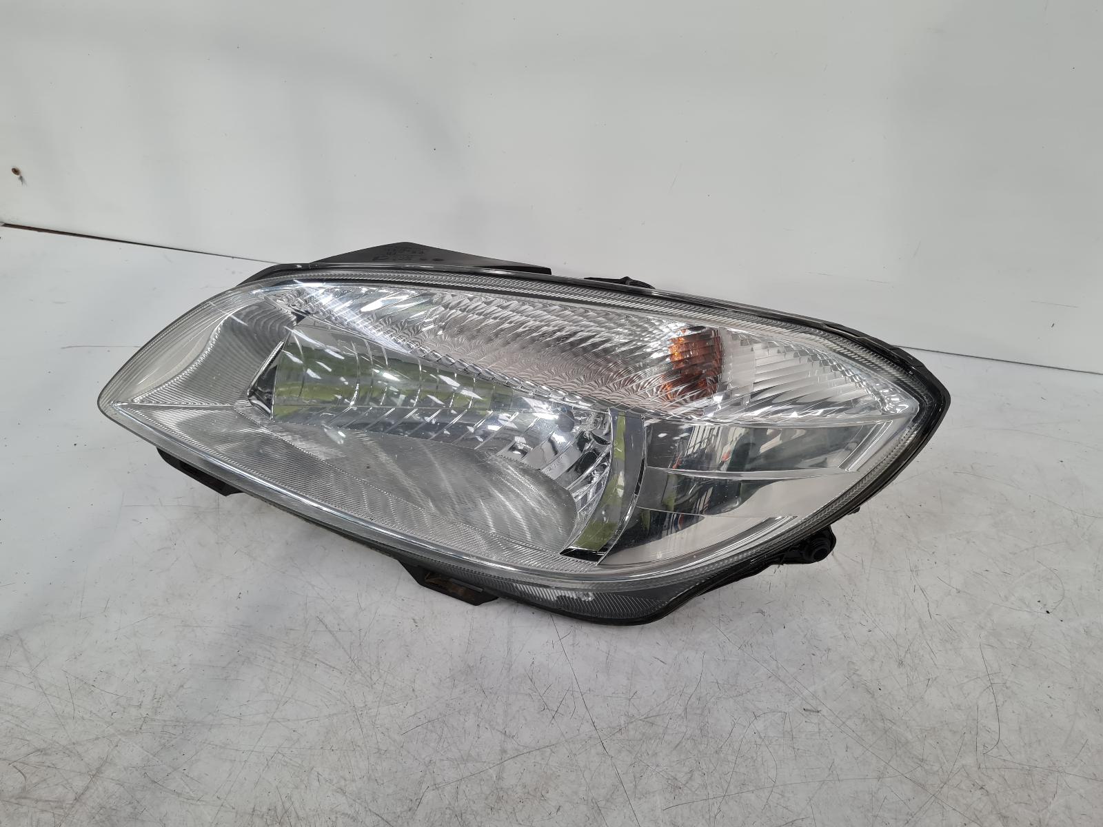 View Auto part L Headlamp Skoda Fabia 2013