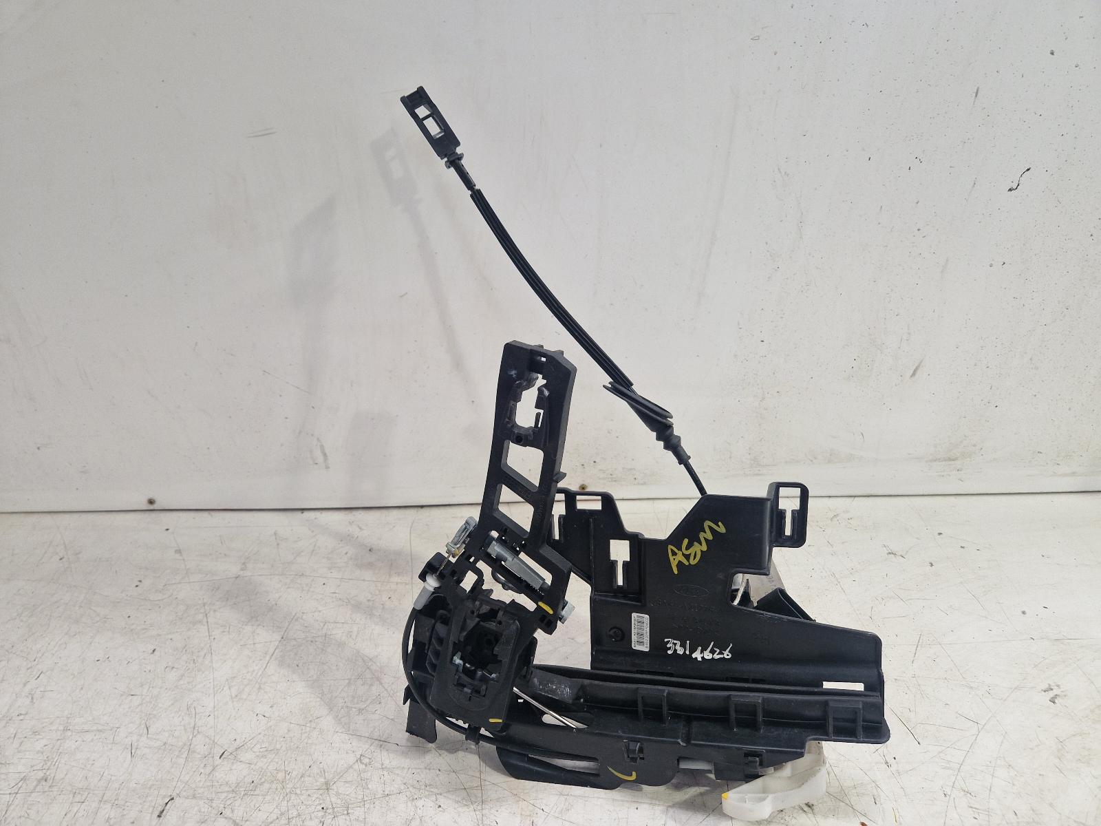 View Auto part Door Lock Assembly Ford Fiesta 2013