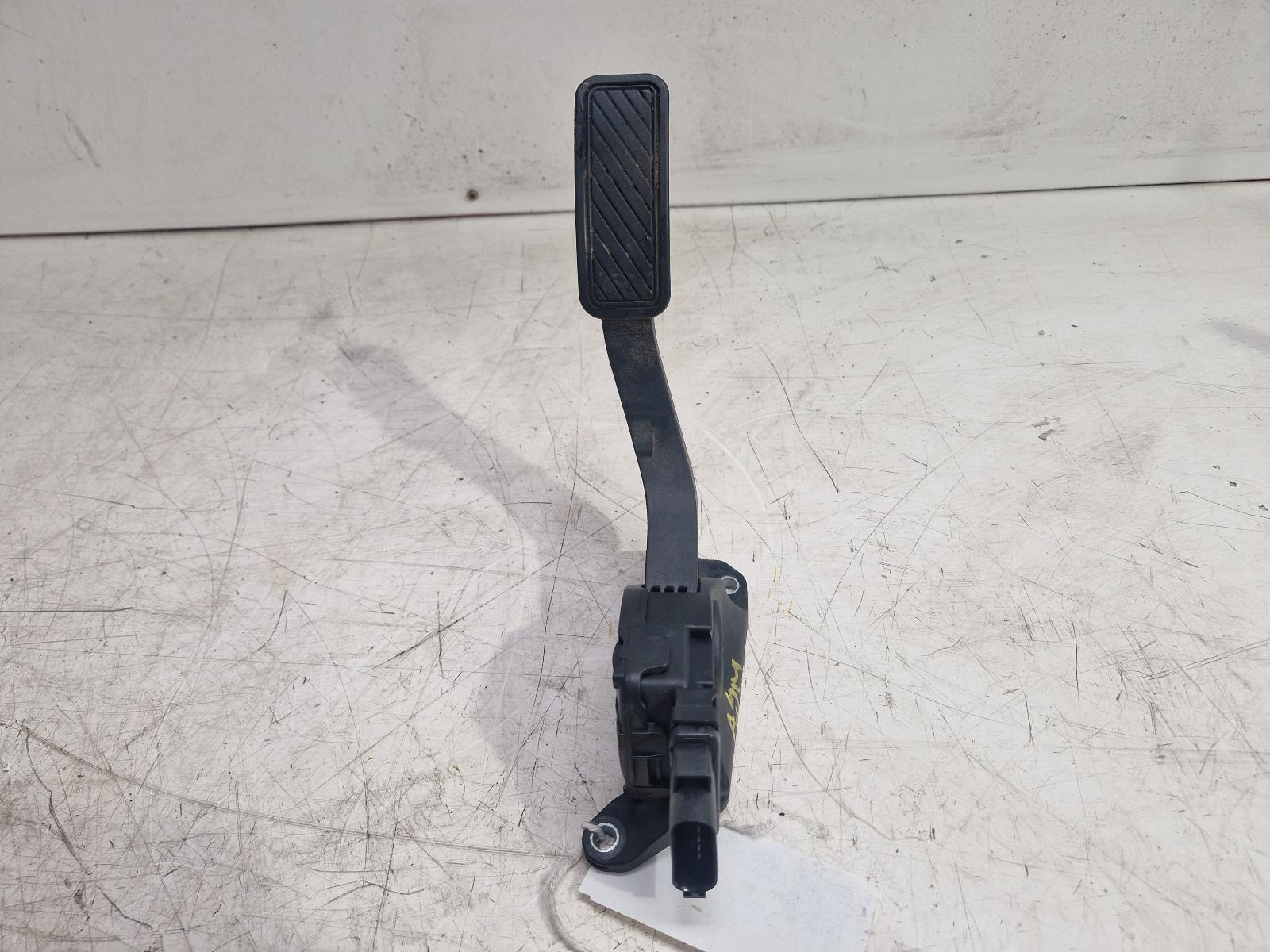 View Auto part Pedal Potentiometer Ford Fiesta 2013