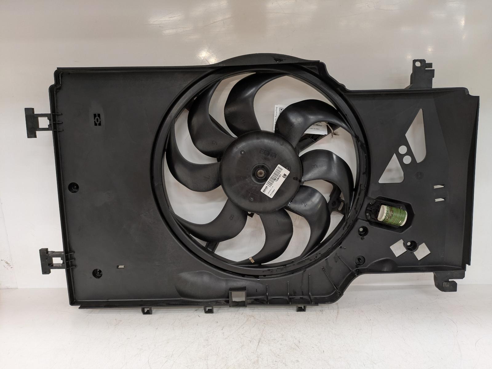 View Auto part Engine Cooling Motor Vauxhall Meriva 2013