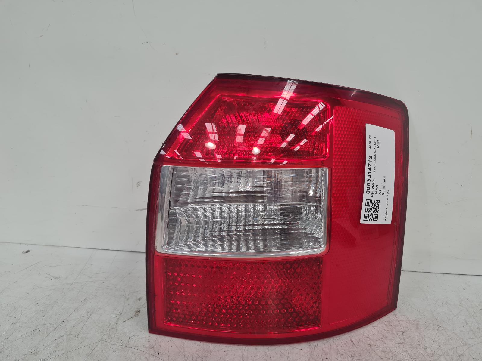 View Auto part R Taillight Audi A4 2002