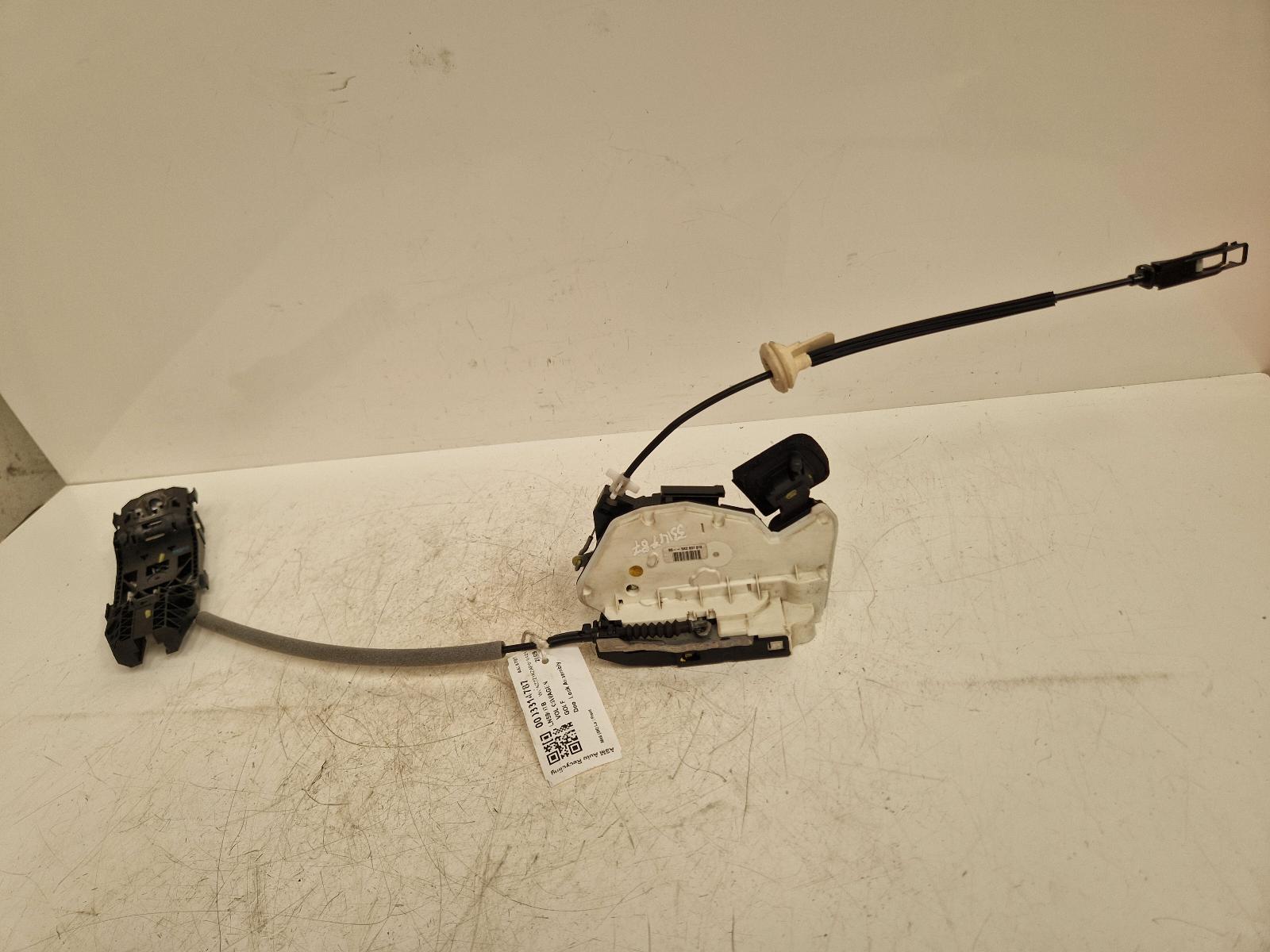 View Auto part Door Lock Assembly Volkswagen Golf 2009