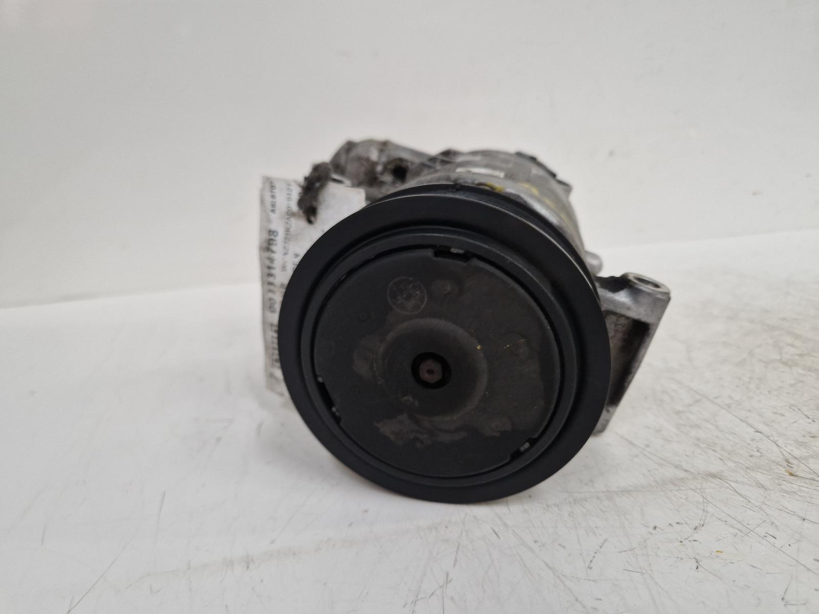 View Auto part Compressor Volkswagen Golf 2009