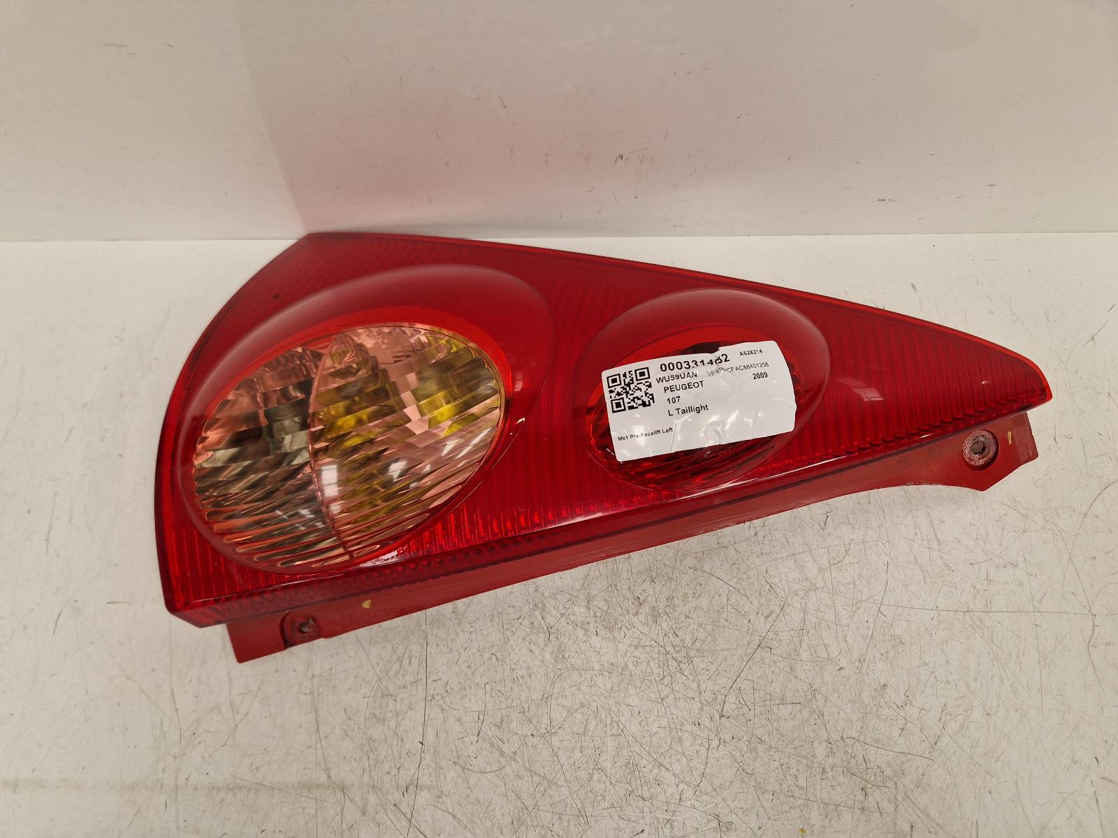 View Auto part L Taillight Peugeot 107 2009