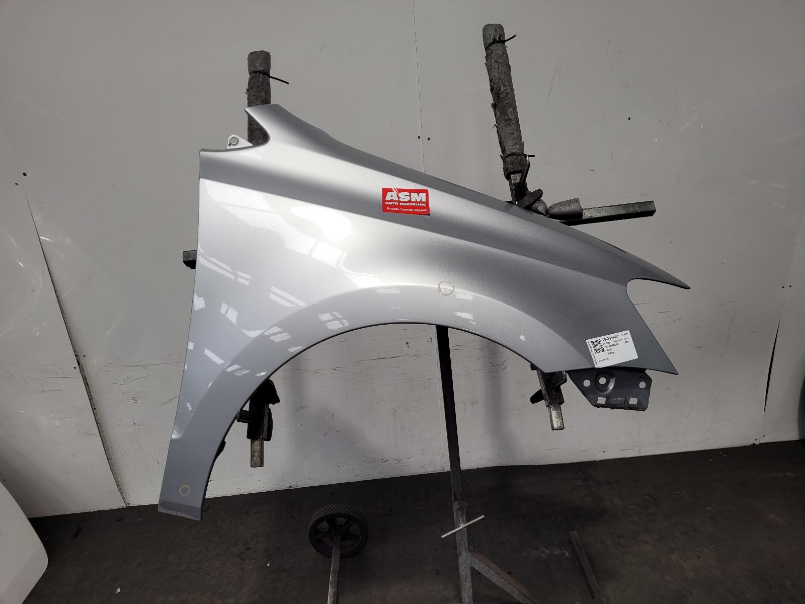 View Auto part R Wing Volkswagen Polo 2012