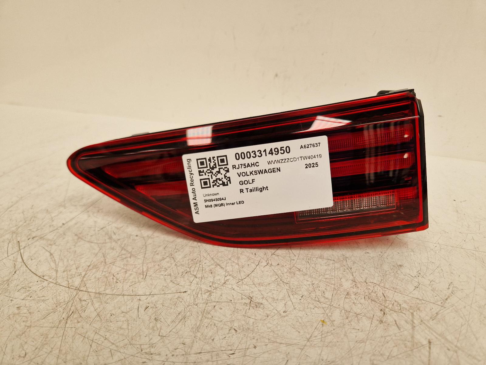 View Auto part R Taillight Volkswagen Golf 2025