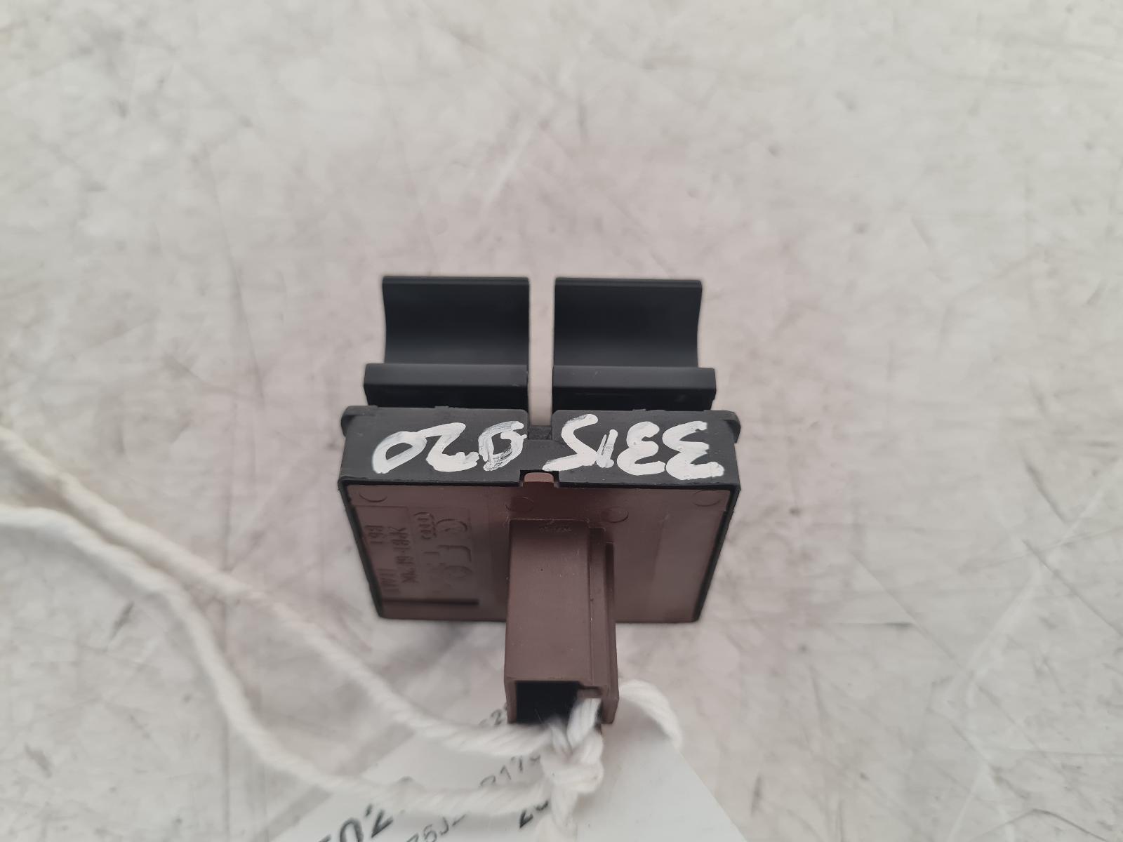 View Auto part Elect. Window Switch Seat Ibiza 2010