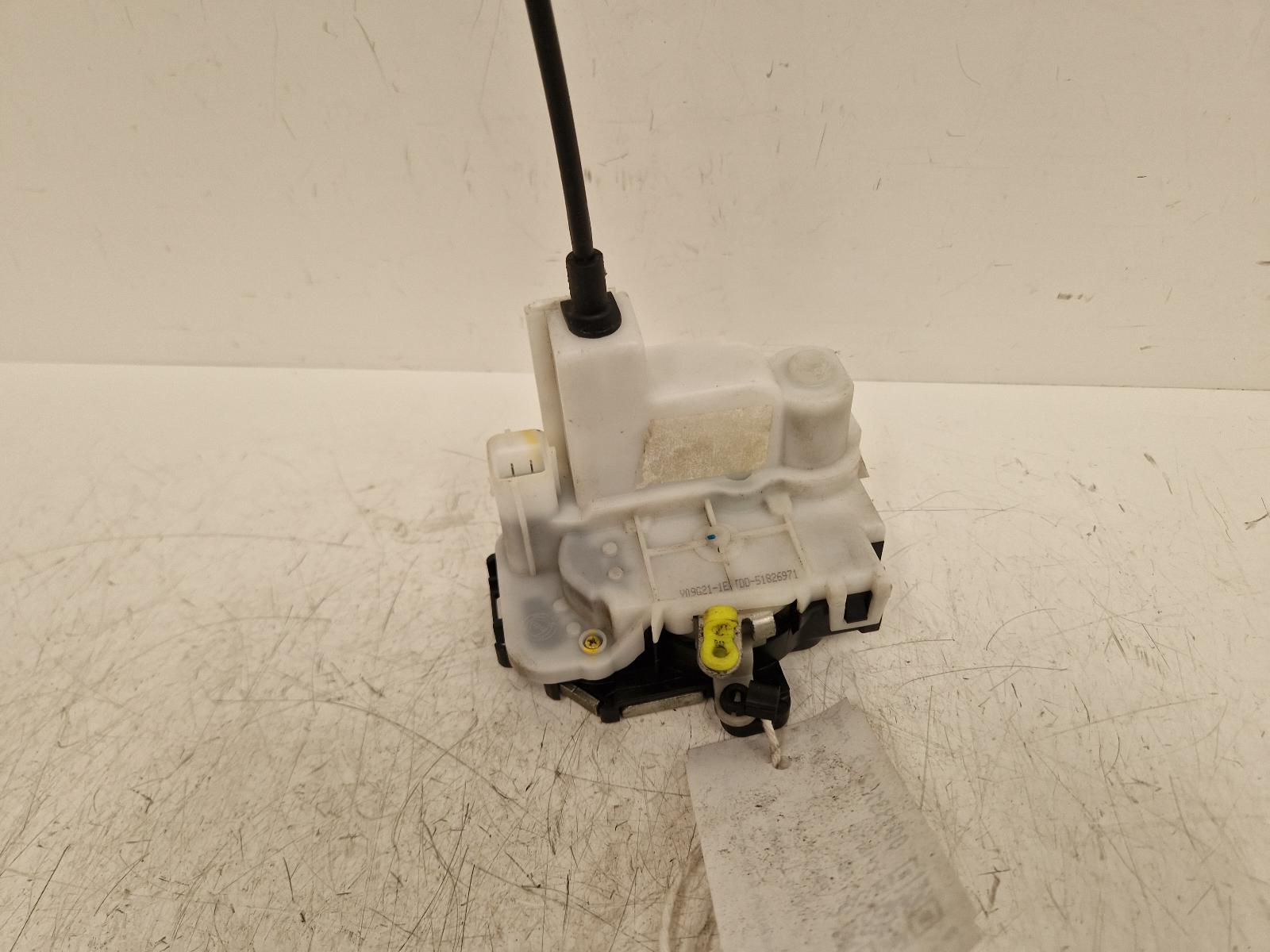 View Auto part Door Lock Assembly Fiat Panda 2010