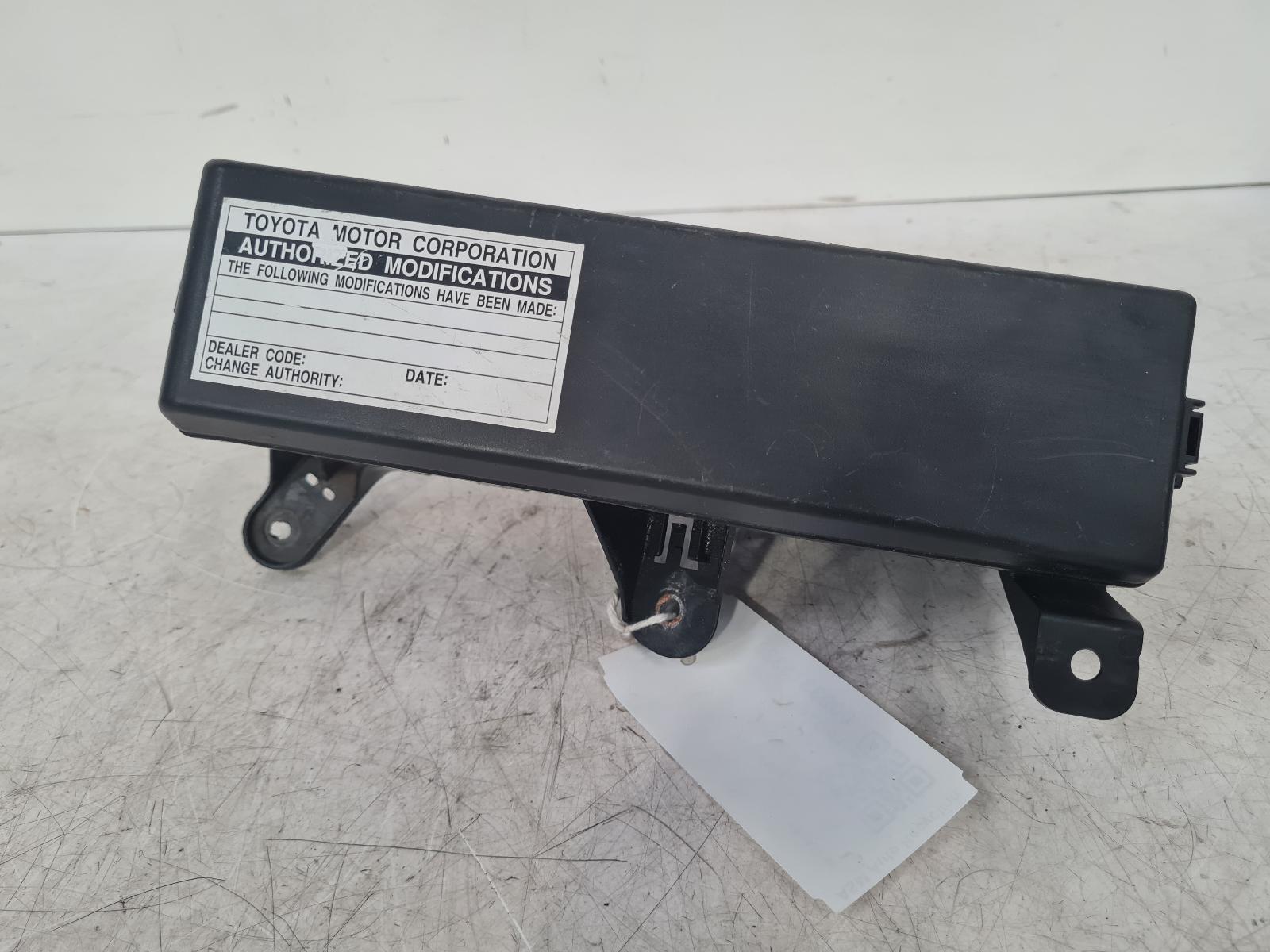 View Auto part Fuse Box Lexus Is Series 2010