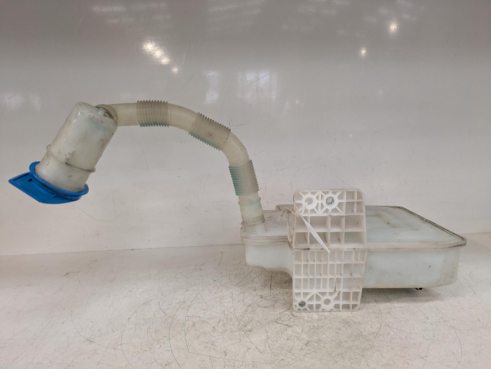 View Auto part Washer Bottle Volkswagen Golf Plus 2010