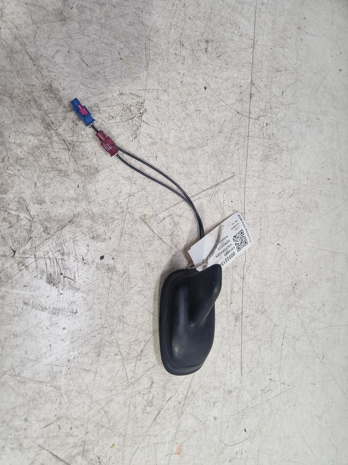 View Auto part Antenna Volkswagen Scirocco 2010