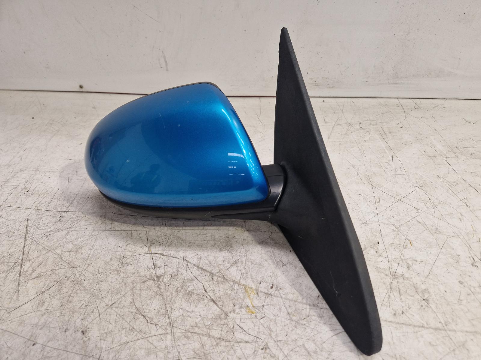 View Auto part R Door Mirror Mazda 3  2010