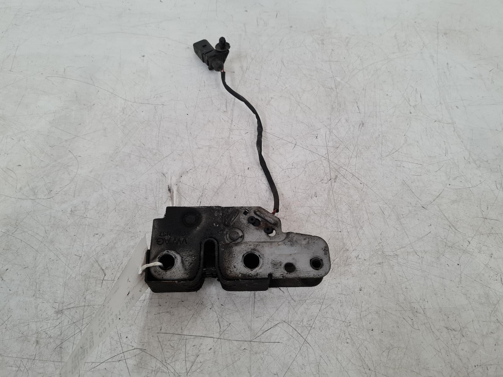 View Auto part Bonnet Latch Skoda Fabia 2013