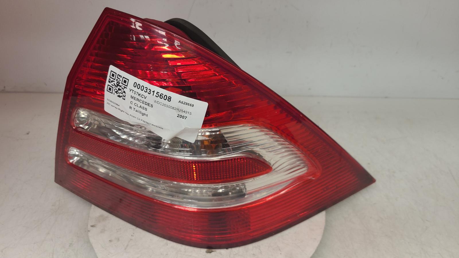 View Auto part R Taillight Mercedes C Class 2007