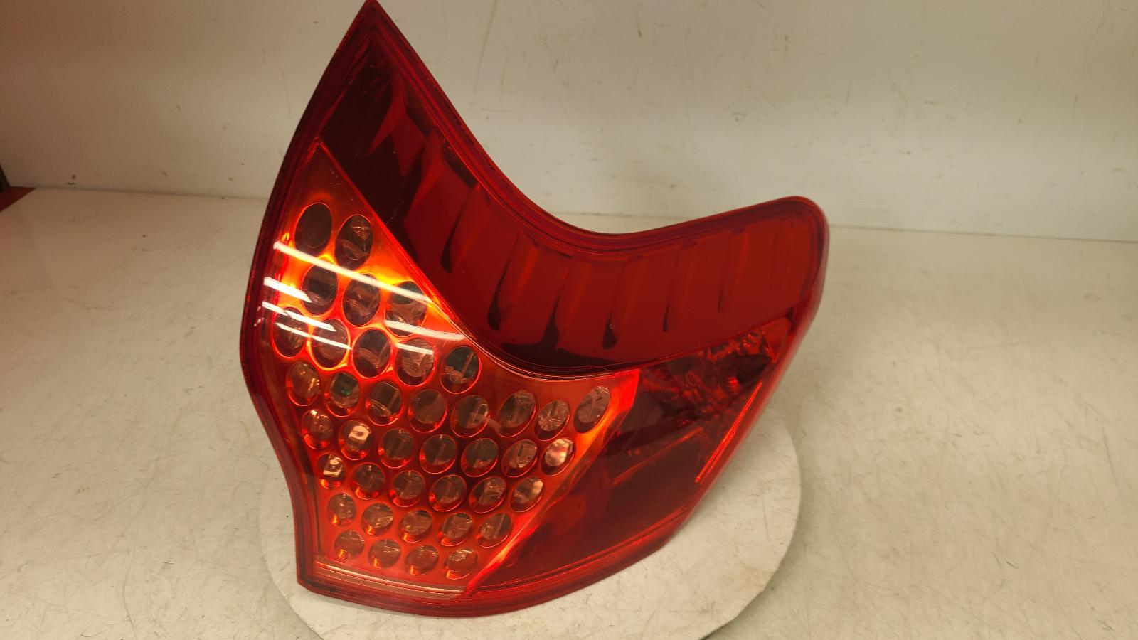 View Auto part L Taillight Peugeot 3008 2012