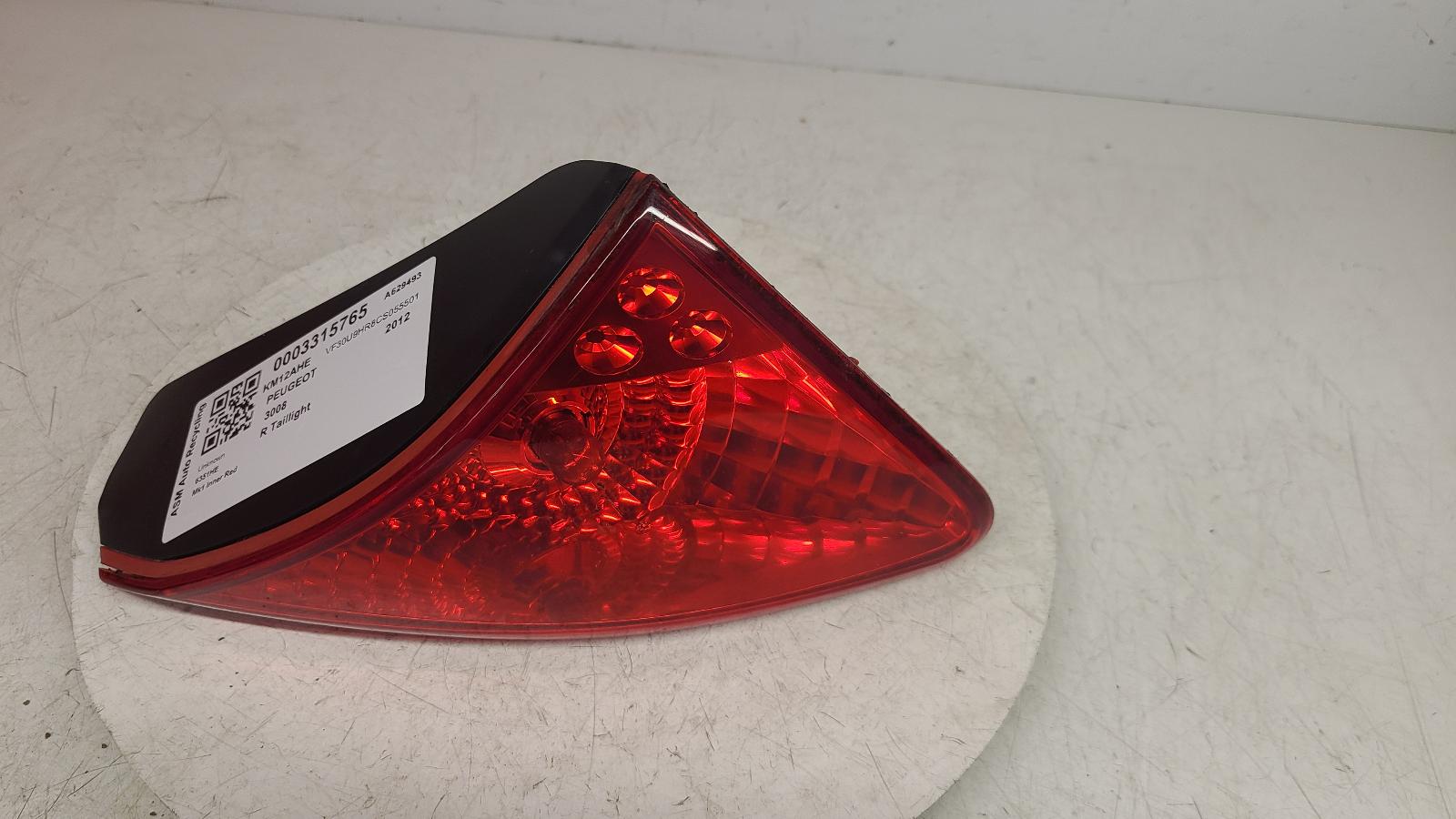 View Auto part R Taillight Peugeot 3008 2012