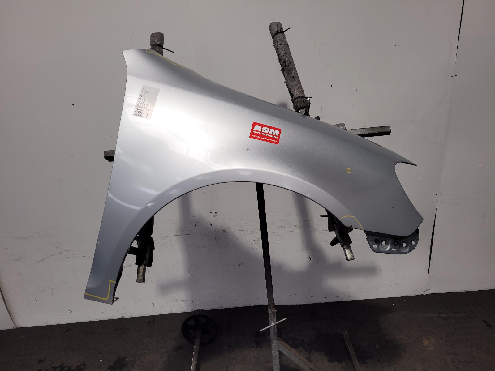 View Auto part R Wing Volkswagen Golf 2013