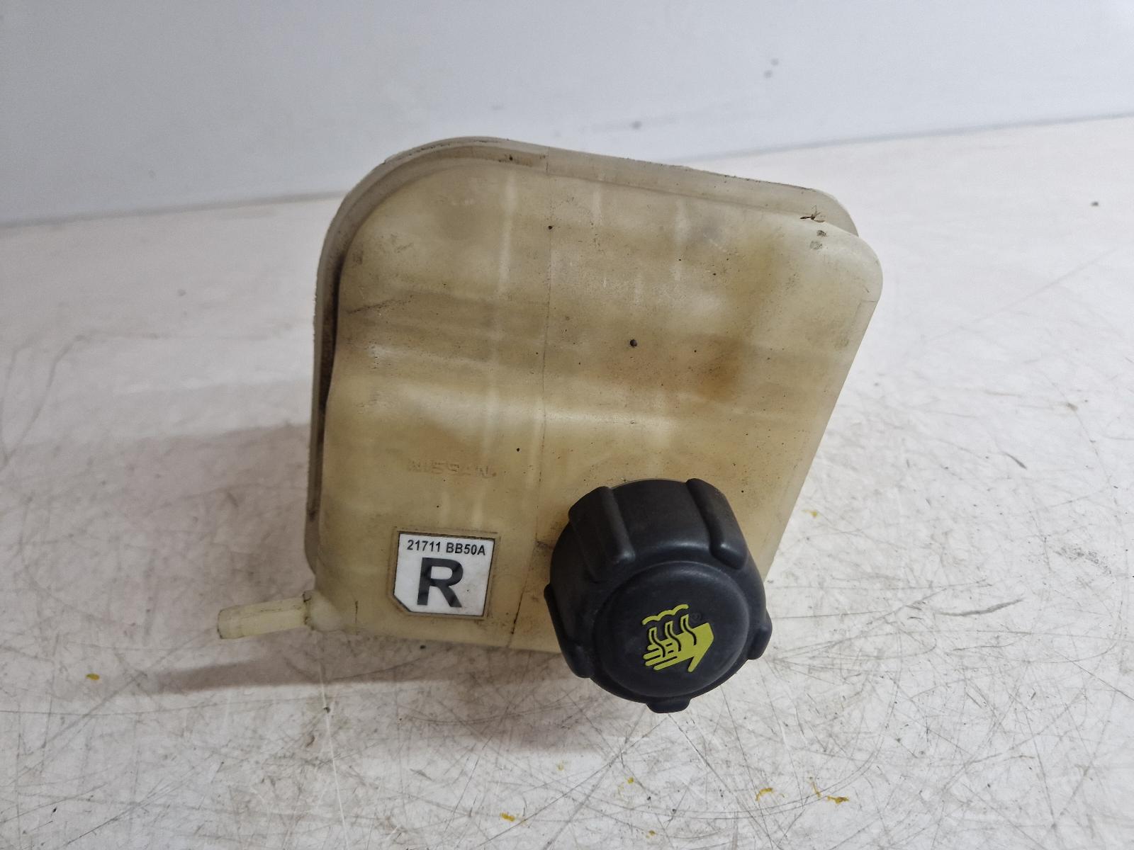 View Auto part Overflow Bottle Nissan Qashqai 2013