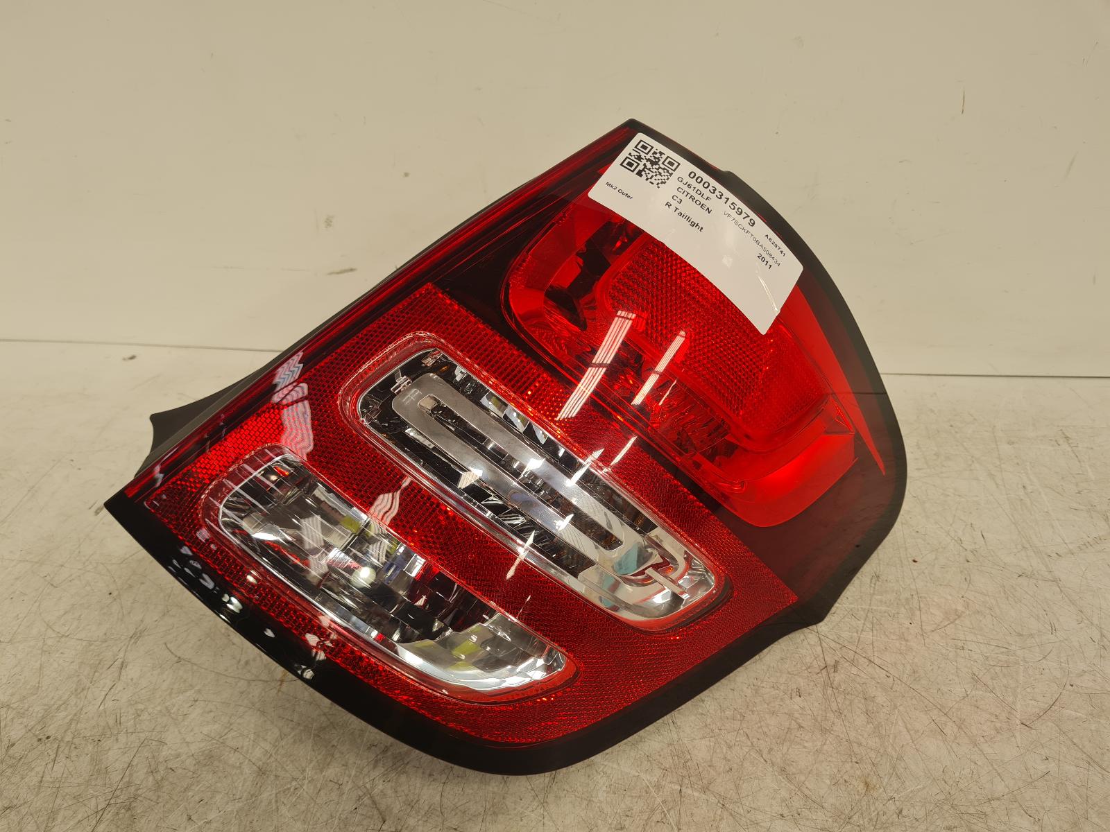 View Auto part R Taillight Citroen C3 2011