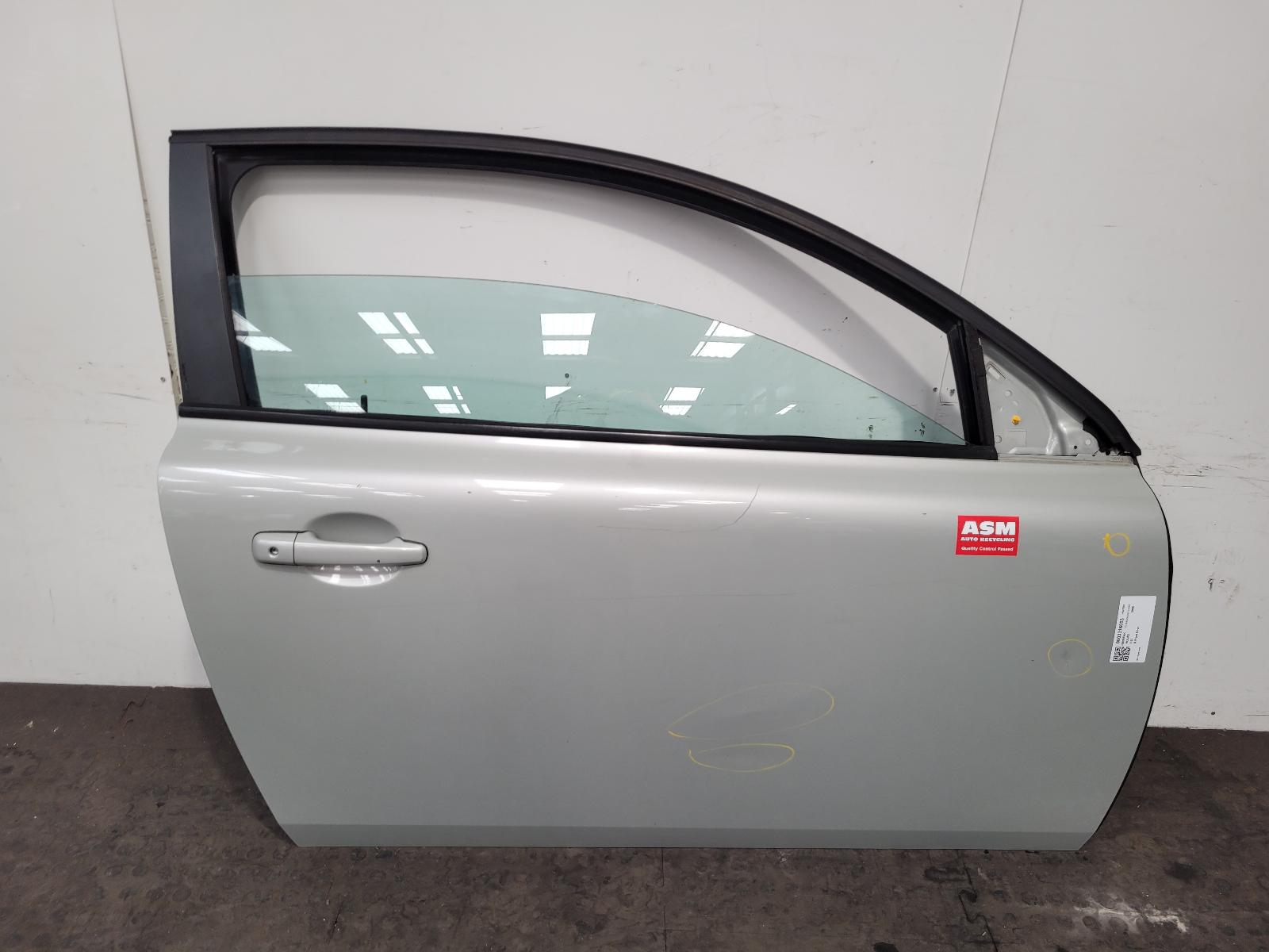 View Auto part R Front Door Volvo C30 2009